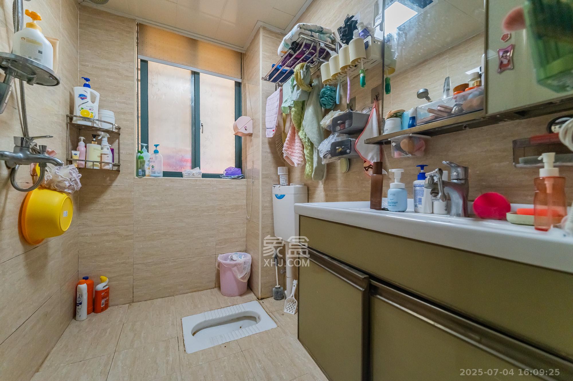 松雅湖畔 3室2厅1卫 68.8万 松雅湖畔 3室2厅1卫 68.8万卫生间