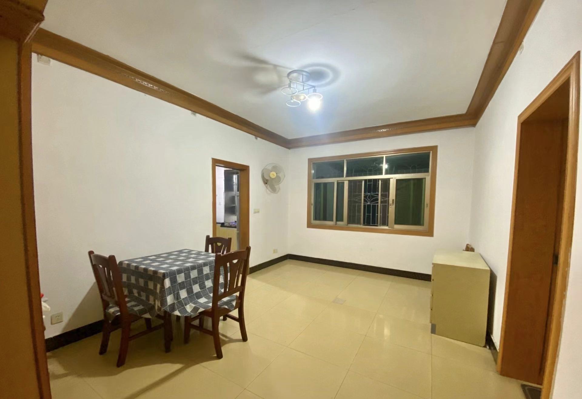 新华花园 3室2厅2卫 1300.0元/月 新华花园 3室2厅2卫 1300.0元/月室内图