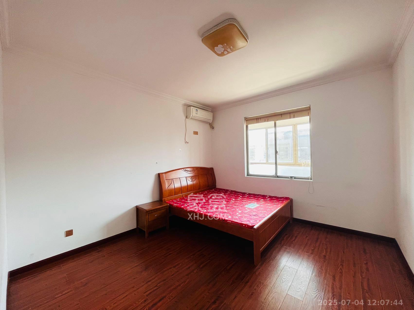 芙蓉公寓  5室2厅2卫    4200.0元/月 芙蓉公寓  5室2厅2卫    4200.0元/月室内图