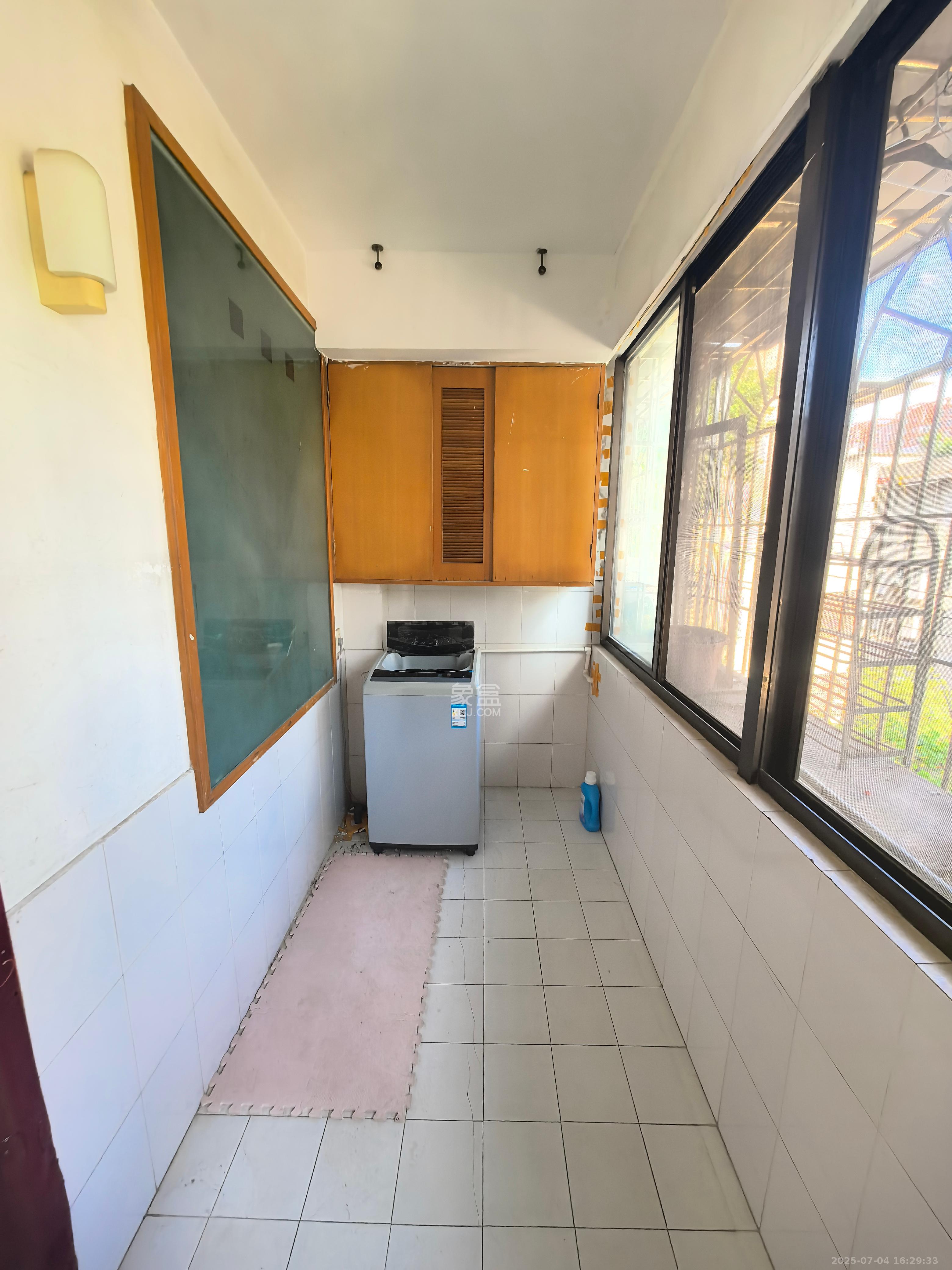 床单厂宿舍  2室1厅1卫    1200.0元/月室内图