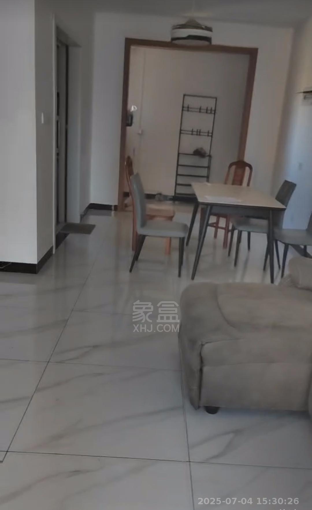 体育新城 4室2厅2卫 2300.0元/月 体育新城 4室2厅2卫 2300.0元/月室内图