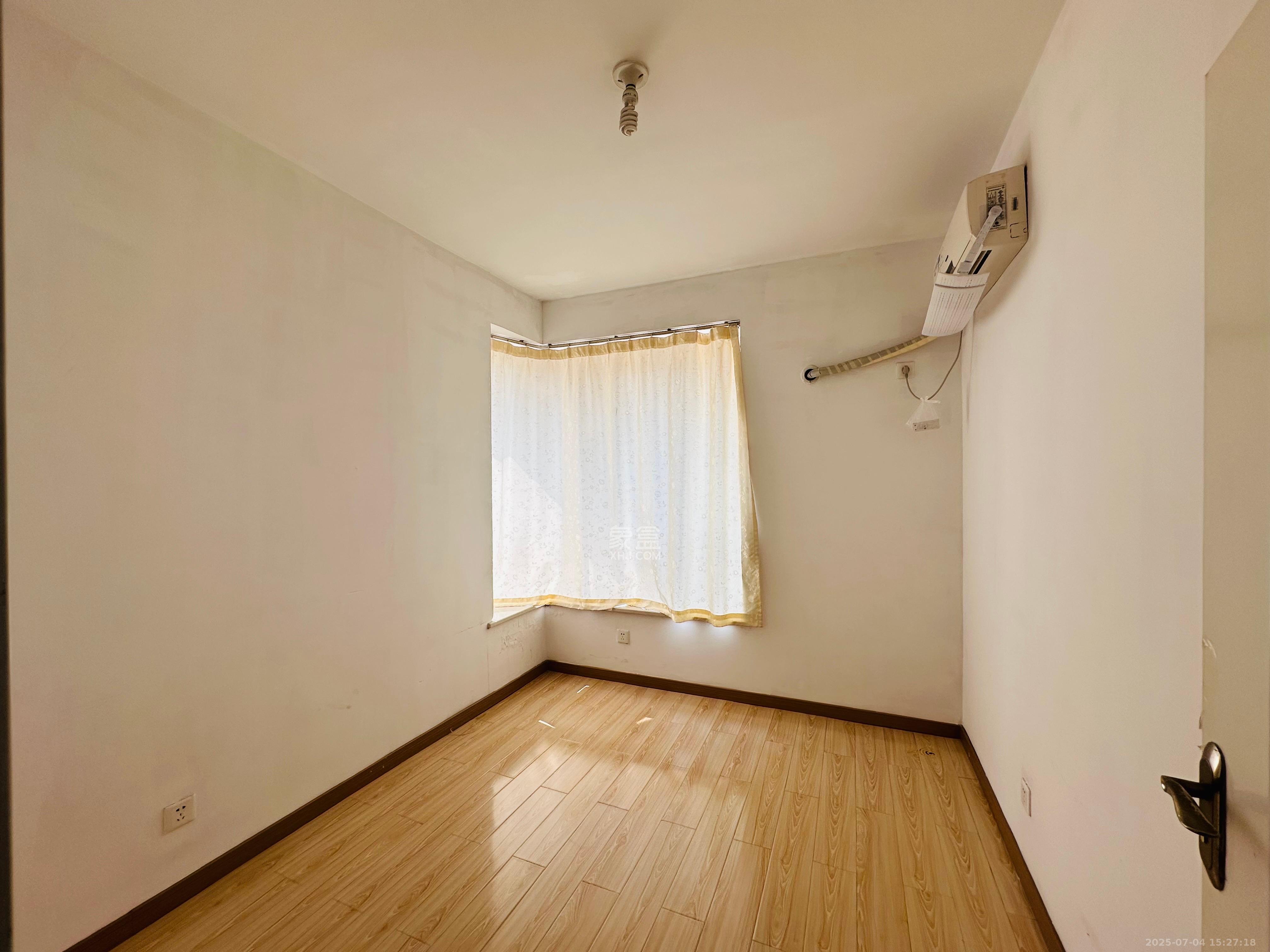 世嘉国际华城  3室2厅2卫    3200.0元/月 世嘉国际华城  3室2厅2卫    3200.0元/月室内图