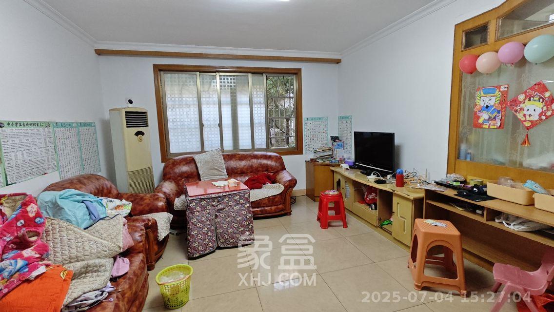 葩塘小区  3室2厅1卫   950.00元/月室内图1
