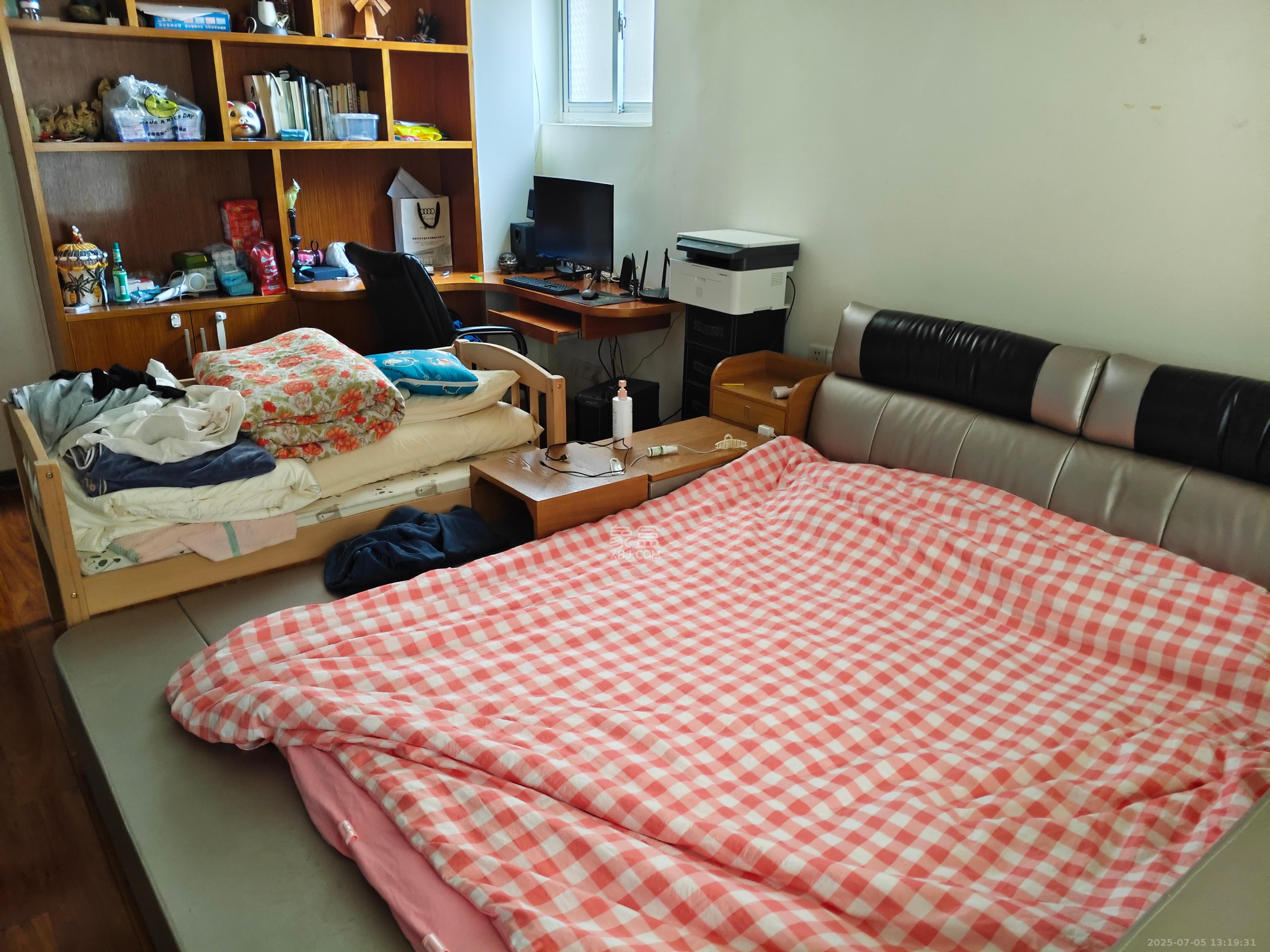 城市山水豪园(山水城市风景) 2室2厅1卫 2400.0元/月 城市山水豪园(山水城市风景) 2室2厅1卫 2400.0元/月室内图