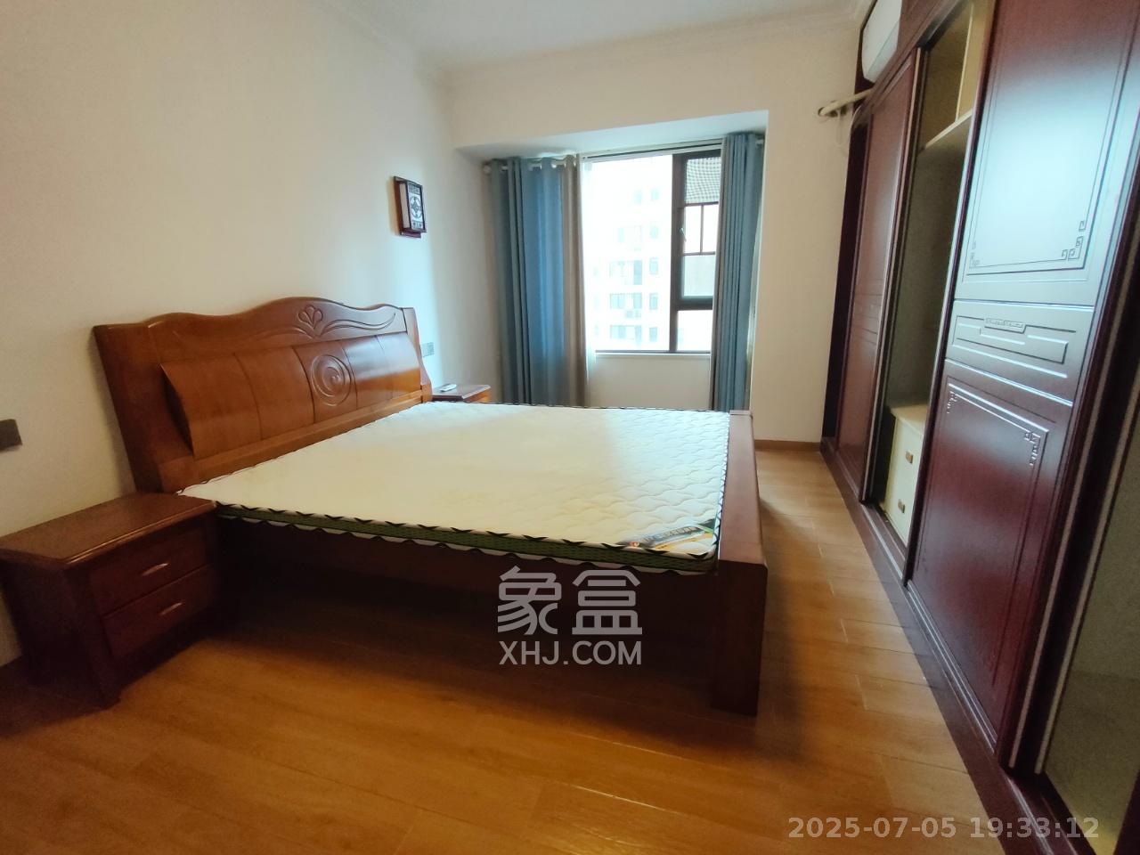 奥克斯缔壹城  4室2厅2卫   3500.00元/月室内图