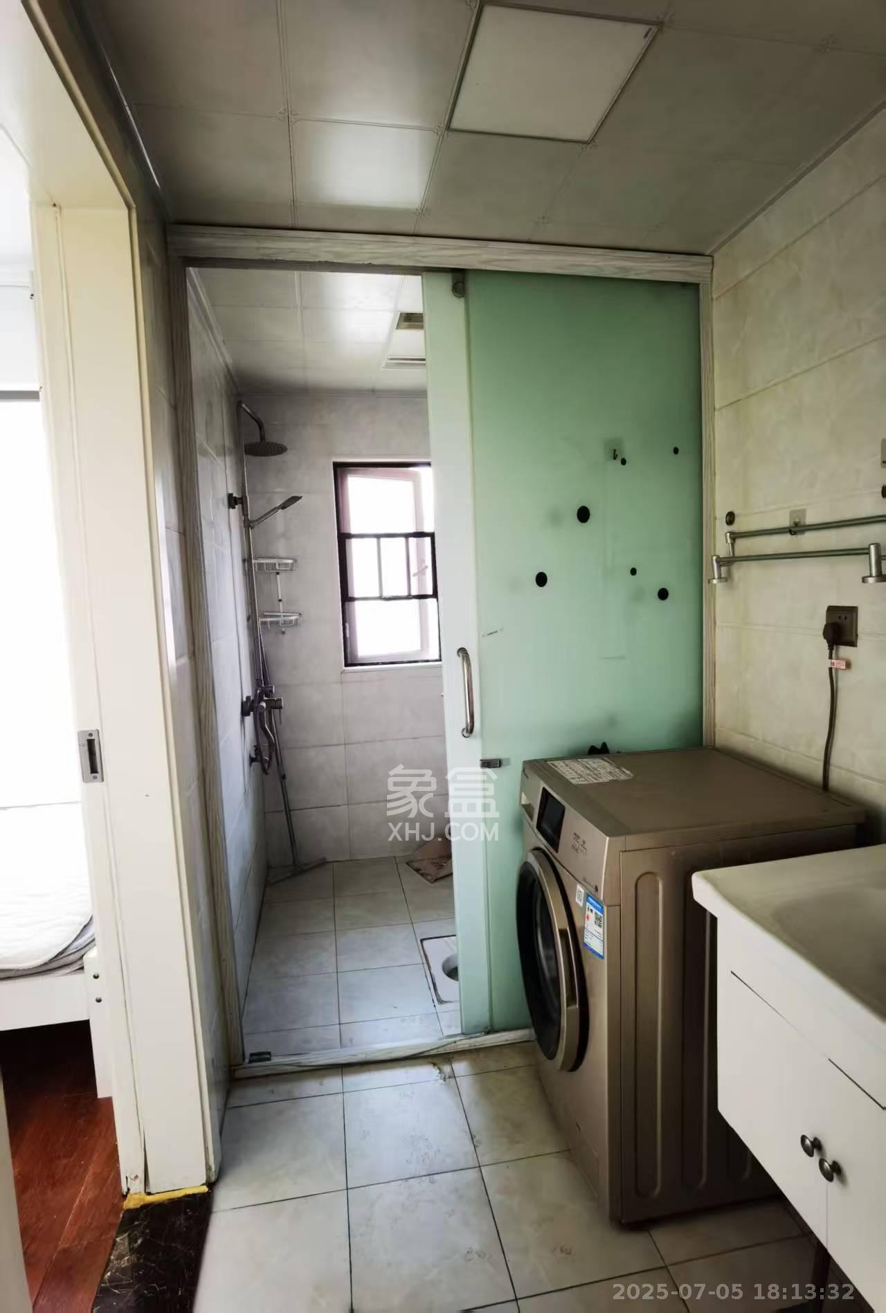 合能洋湖公馆 3室2厅1卫 2500.0元/月 合能洋湖公馆 3室2厅1卫 2500.0元/月室内图