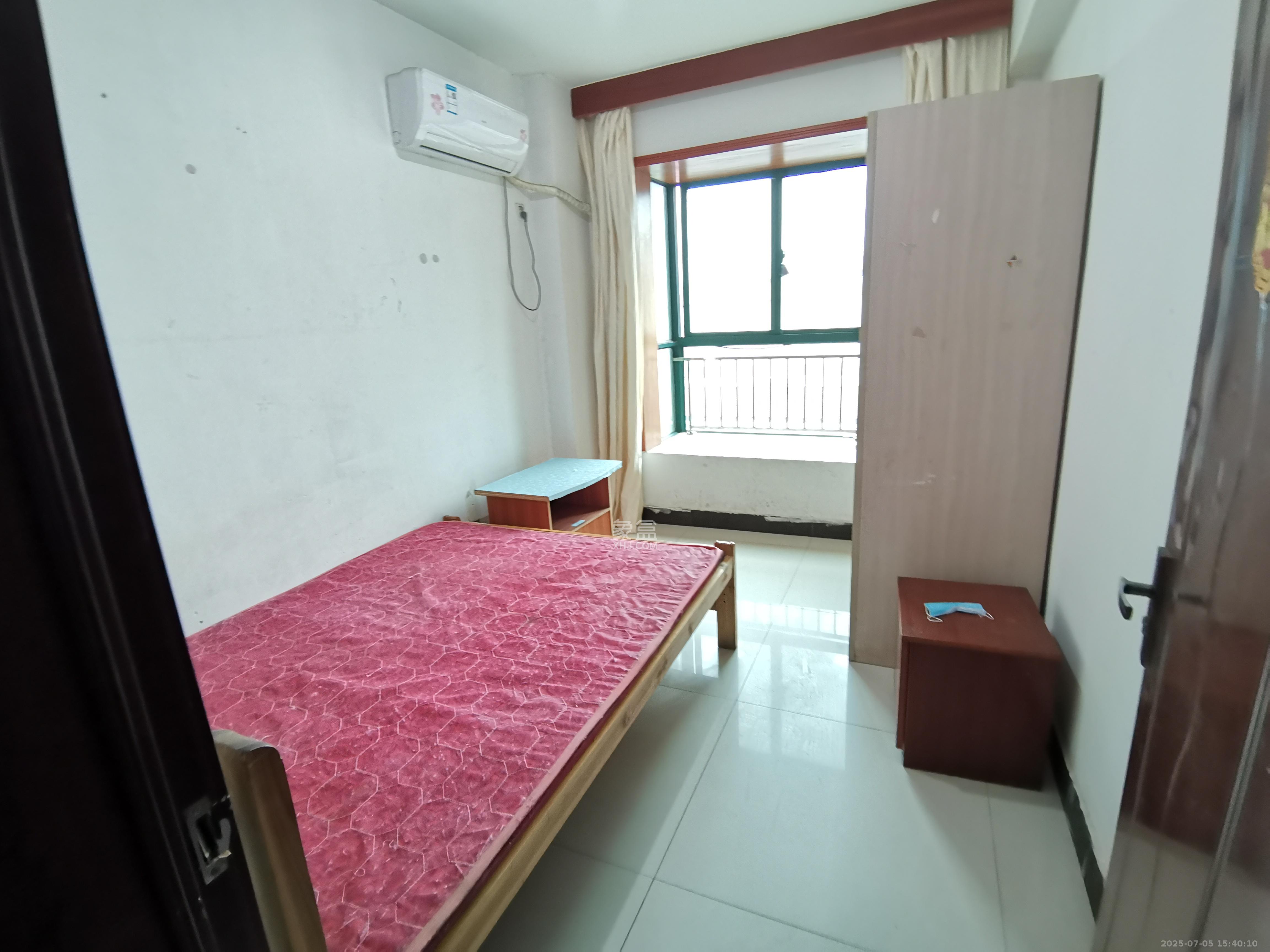 高桥财富大厦  3室1厅1卫    2000.0元/月 高桥财富大厦  3室1厅1卫    2000.0元/月室内图