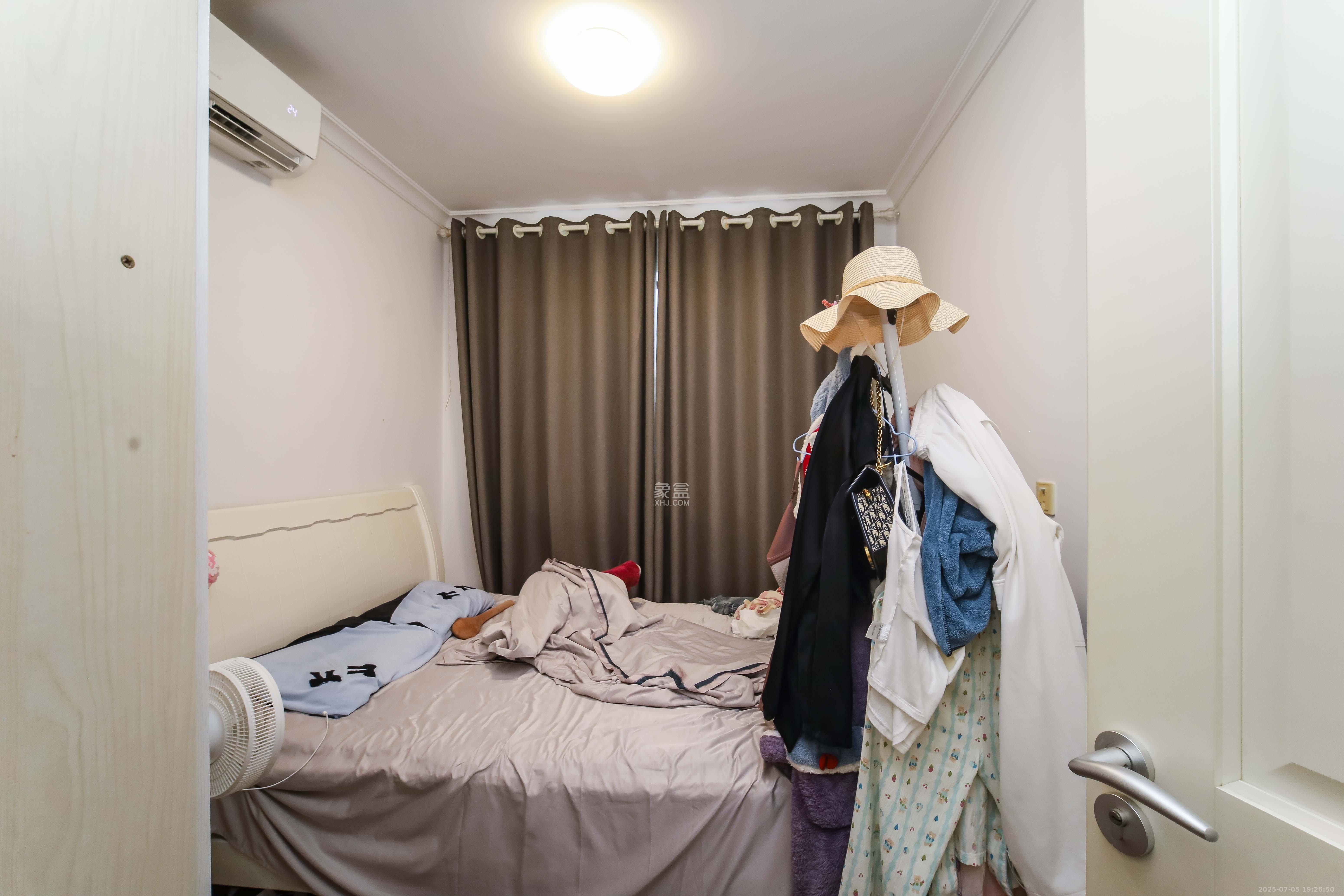 万科金域蓝湾  3室2厅1卫    135.0万 万科金域蓝湾  3室2厅1卫    135.0万卧室