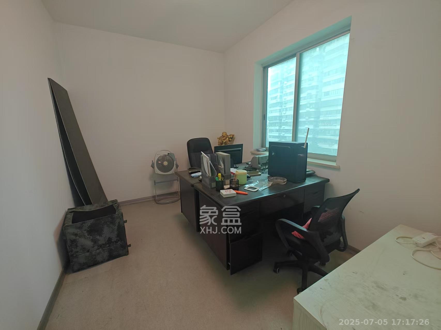 银海大厦 3室2厅1卫 3700.0元/月 银海大厦 3室2厅1卫 3700.0元/月室内图