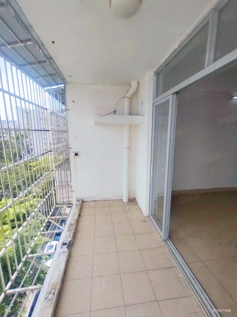 晋江安置小区(群贤路8号) 2室2厅1卫 1300.0元/月 晋江安置小区(群贤路8号) 2室2厅1卫 1300.0元/月室内图