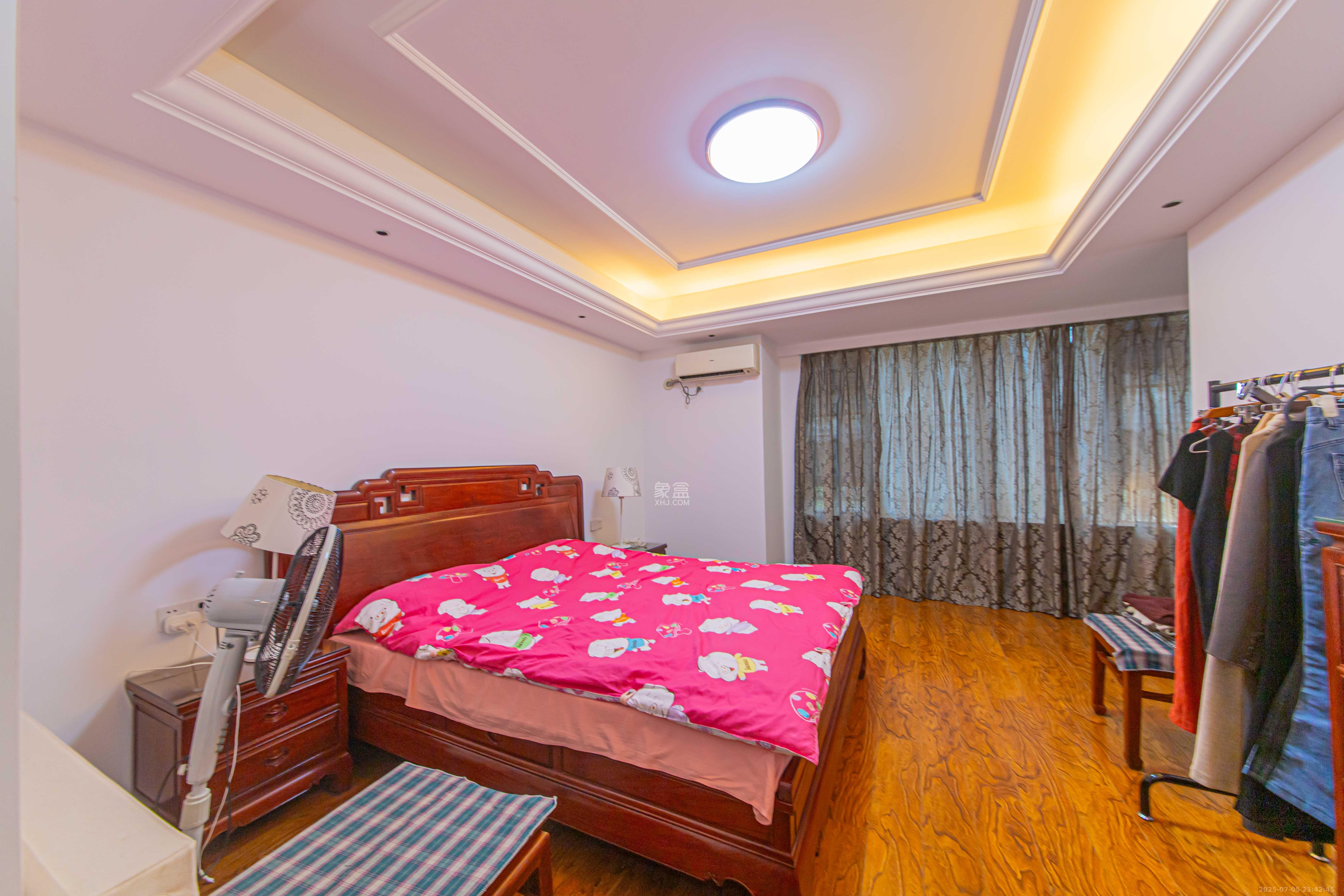 大唐印象一期云海湾 5室2厅2卫 190.0万 大唐印象一期云海湾 5室2厅2卫 190.0万卧室