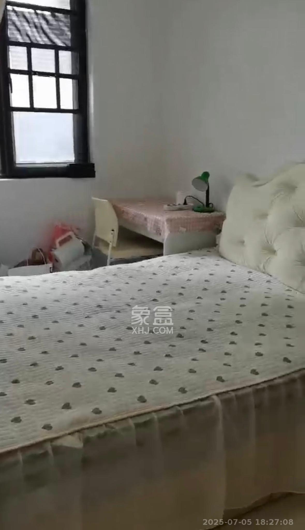 保利大都汇四期  3室2厅2卫   3200.00元/月室内图