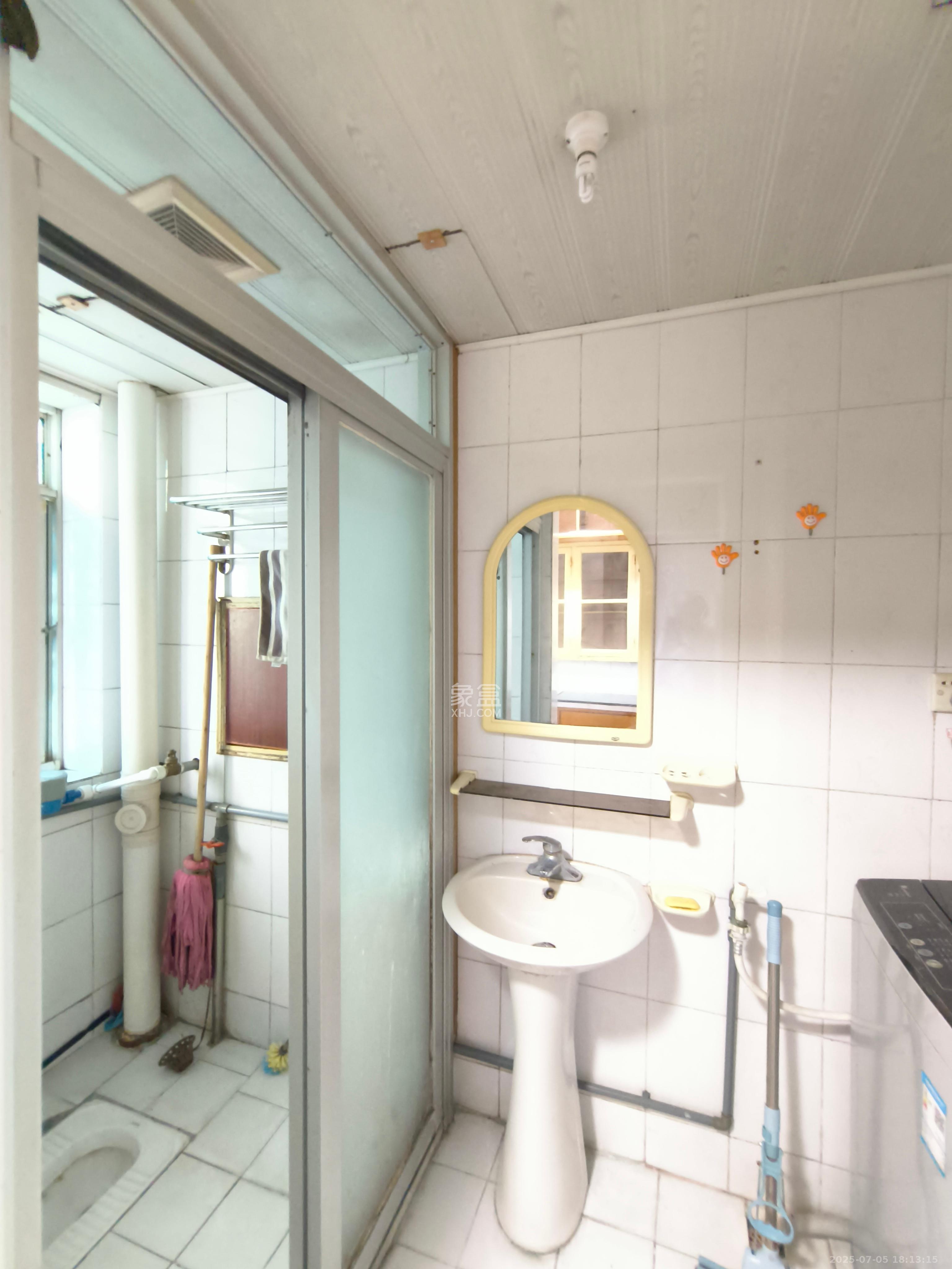 长沙师范教职工宿舍 2室2厅1卫 2300.0元/月 长沙师范教职工宿舍 2室2厅1卫 2300.0元/月室内图