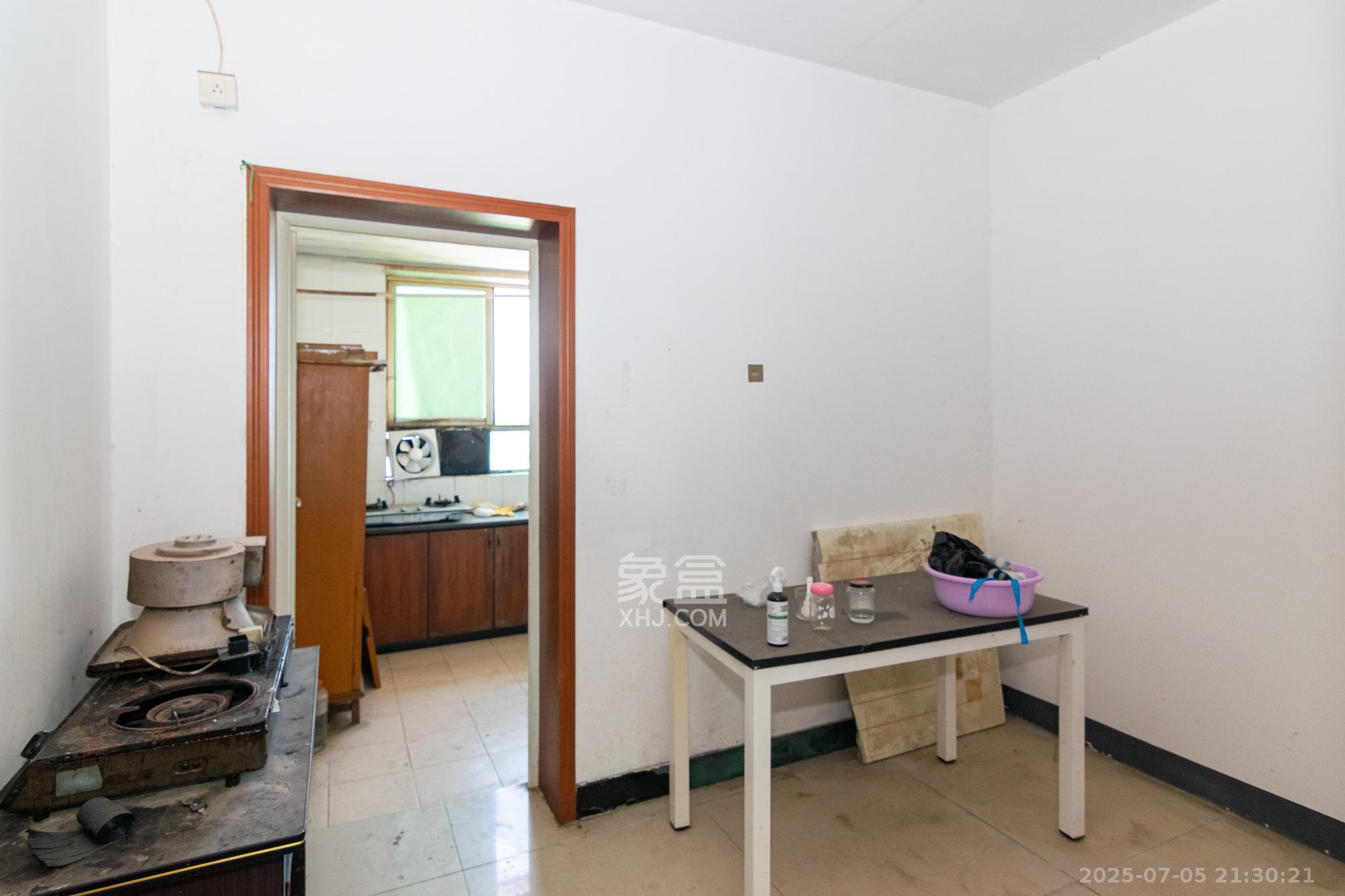 黄金乡金沙村废旧大市场  3室2厅1卫    42.8万 黄金乡金沙村废旧大市场  3室2厅1卫    42.8万卧室