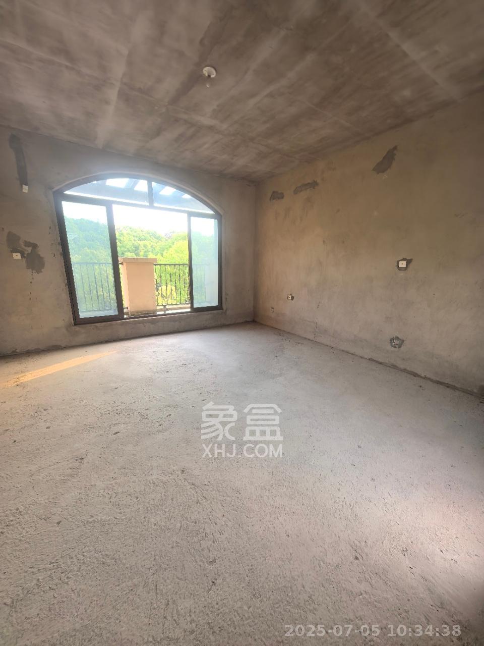 金色溪泉湾  5室2厅2卫   12000.00元/月室内图