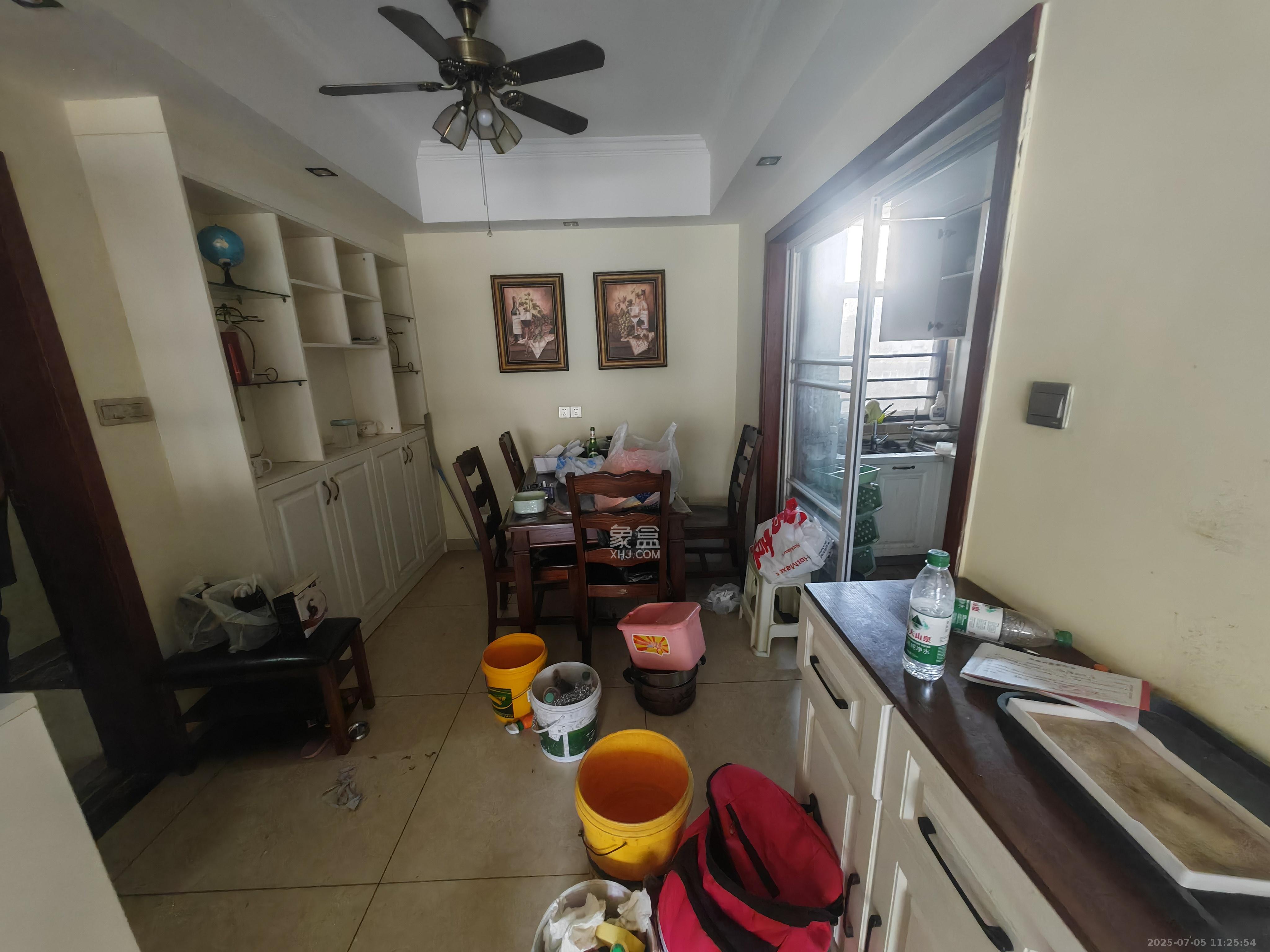 钱隆首府(福晟御园) 3室1厅2卫 3200.0元/月 钱隆首府(福晟御园) 3室1厅2卫 3200.0元/月室内图