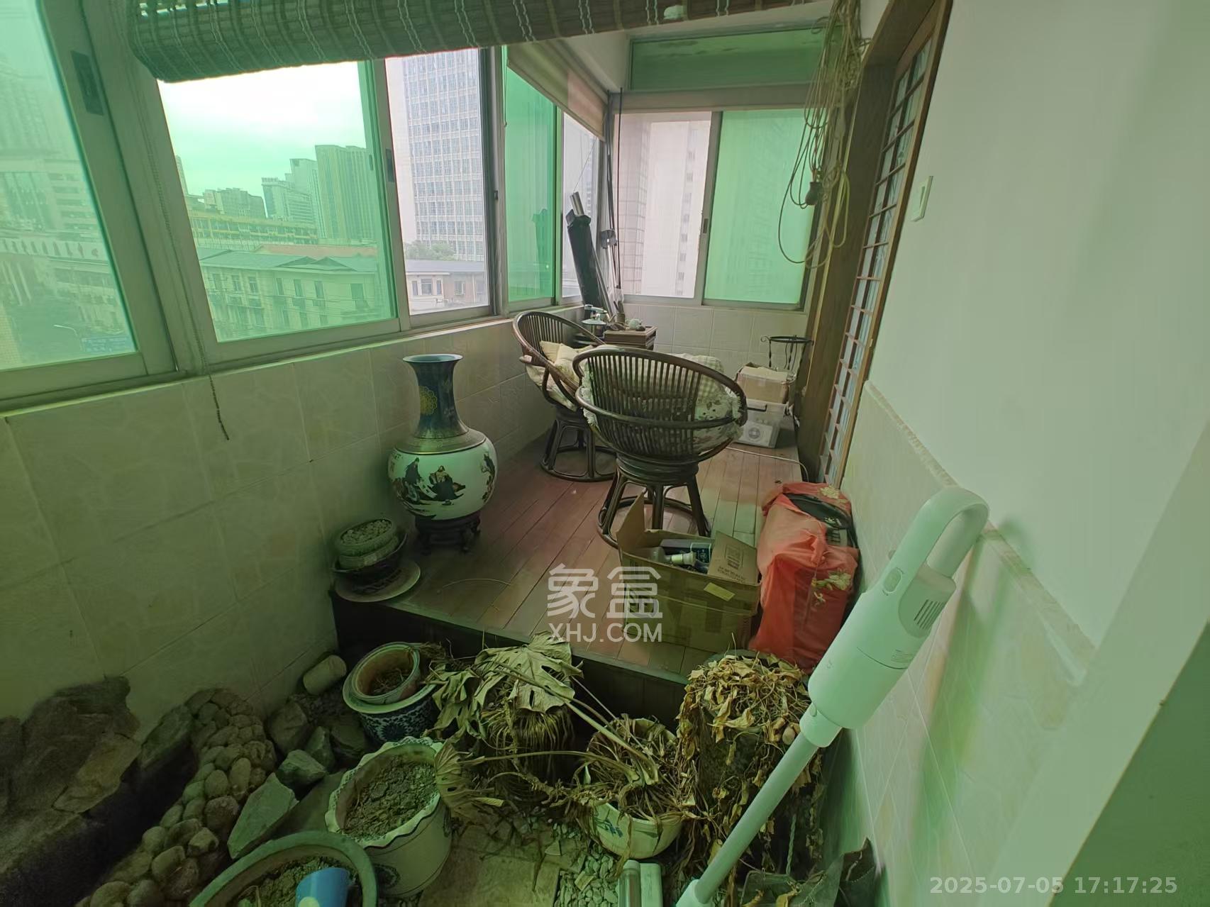 银海大厦 3室2厅1卫 3700.0元/月 银海大厦 3室2厅1卫 3700.0元/月室内图