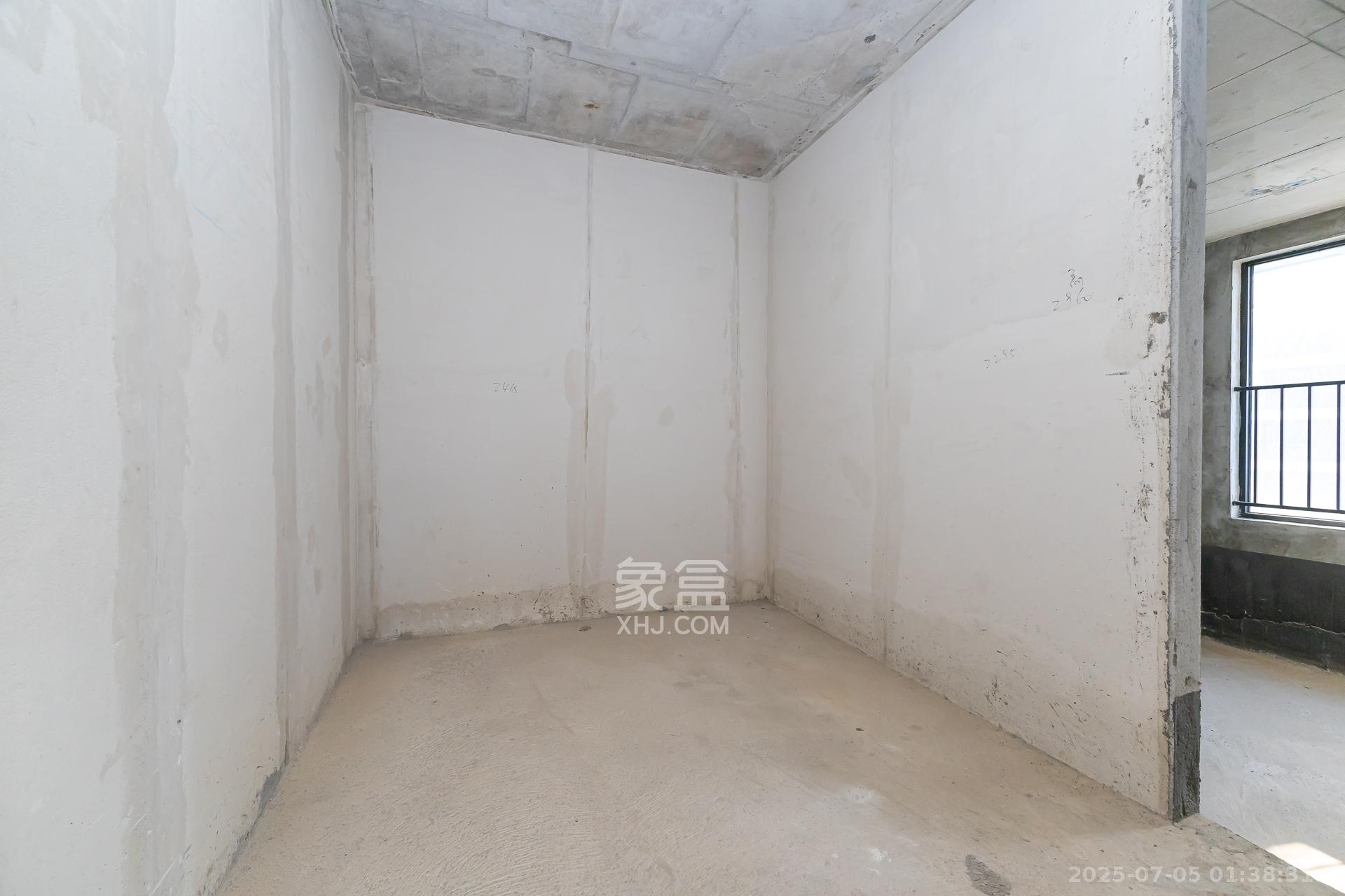 越秀湘江星汇城一期 4室2厅3卫 260.0万 越秀湘江星汇城一期 4室2厅3卫 260.0万卧室