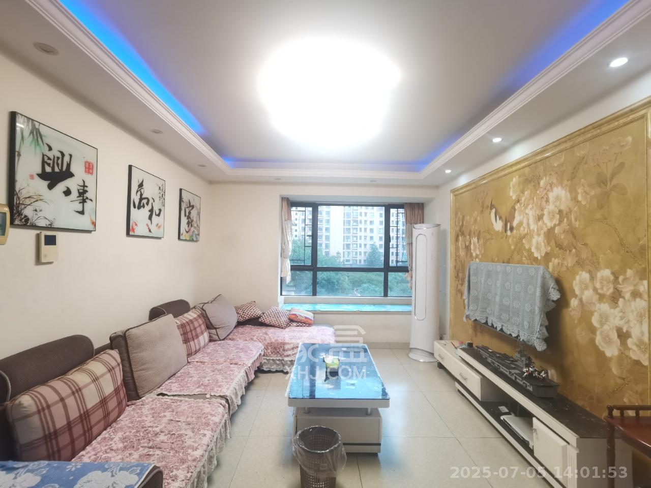 山语城二期  3室2厅1卫   2000.00元/月