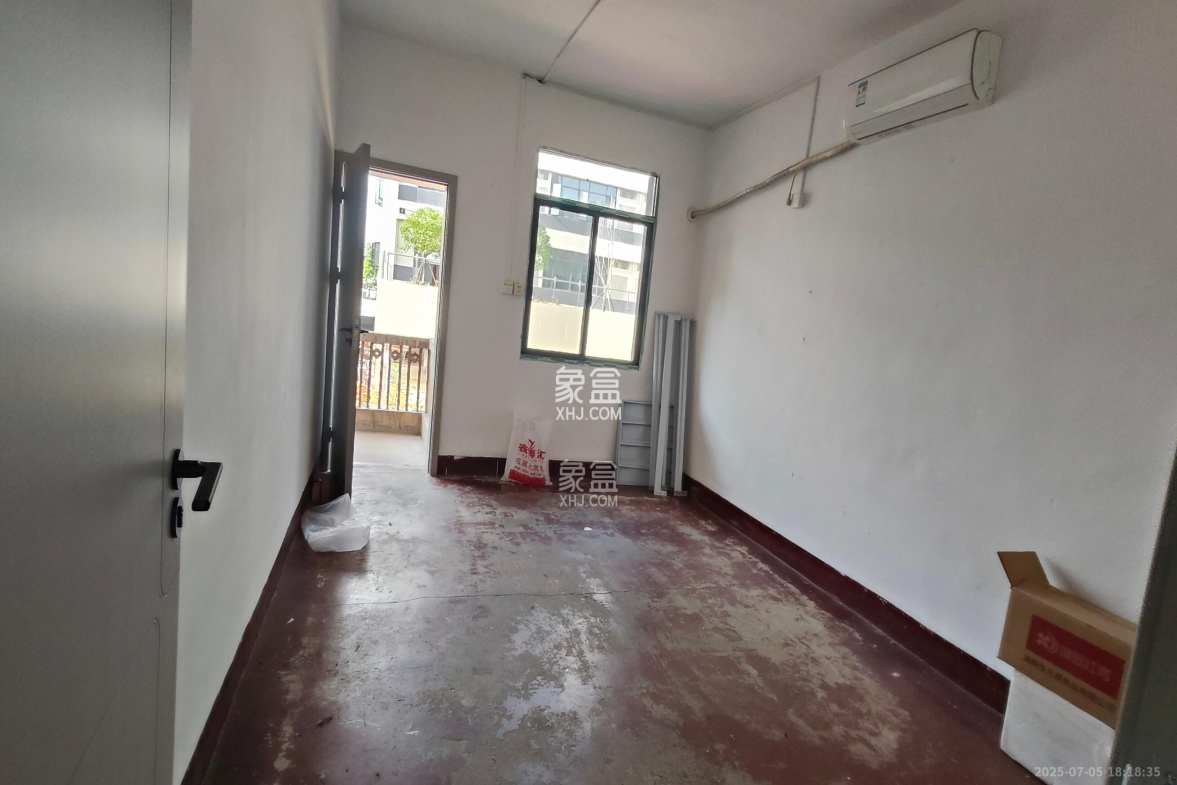 矿山研究院 2室1厅1卫 1700.0元/月 矿山研究院 2室1厅1卫 1700.0元/月室内图