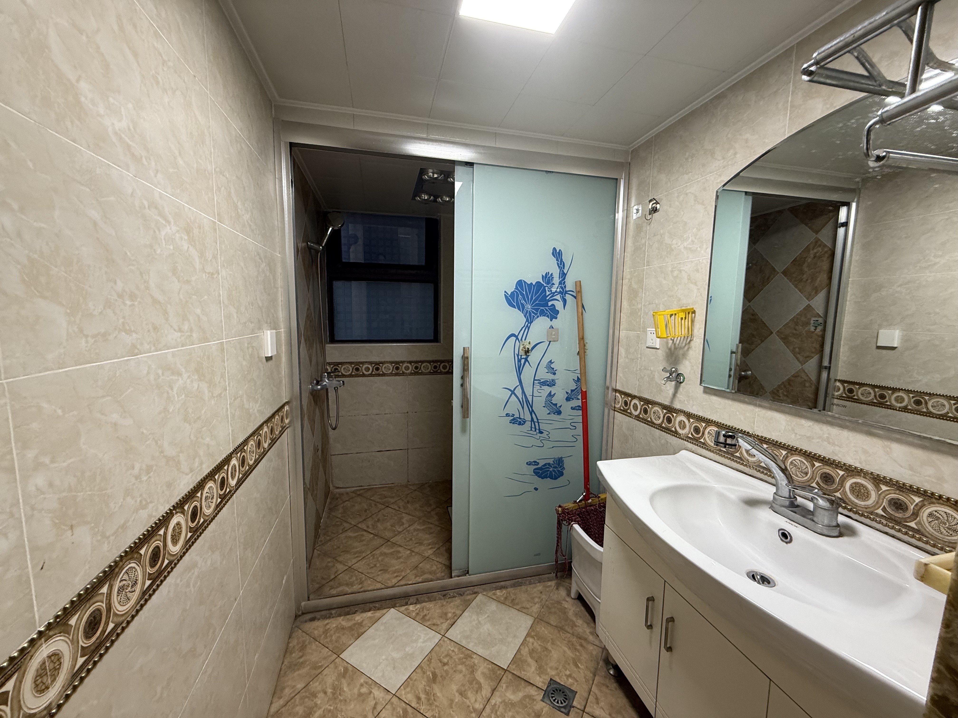 大同芙蓉 4室2厅2卫 2500.0元/月 大同芙蓉 4室2厅2卫 2500.0元/月室内图