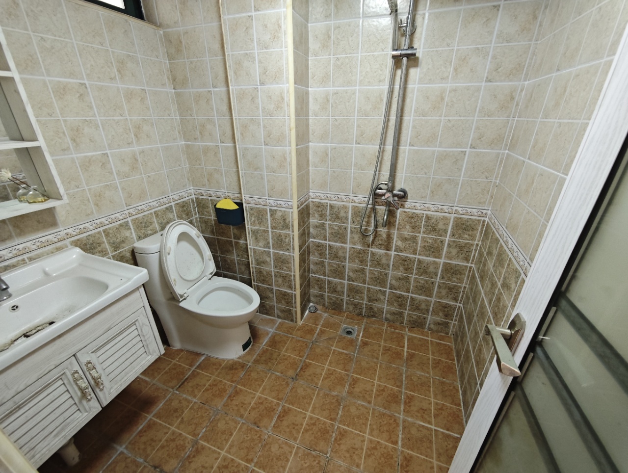 书馨苑 1室1厅1卫 1600.0元/月 书馨苑 1室1厅1卫 1600.0元/月室内图