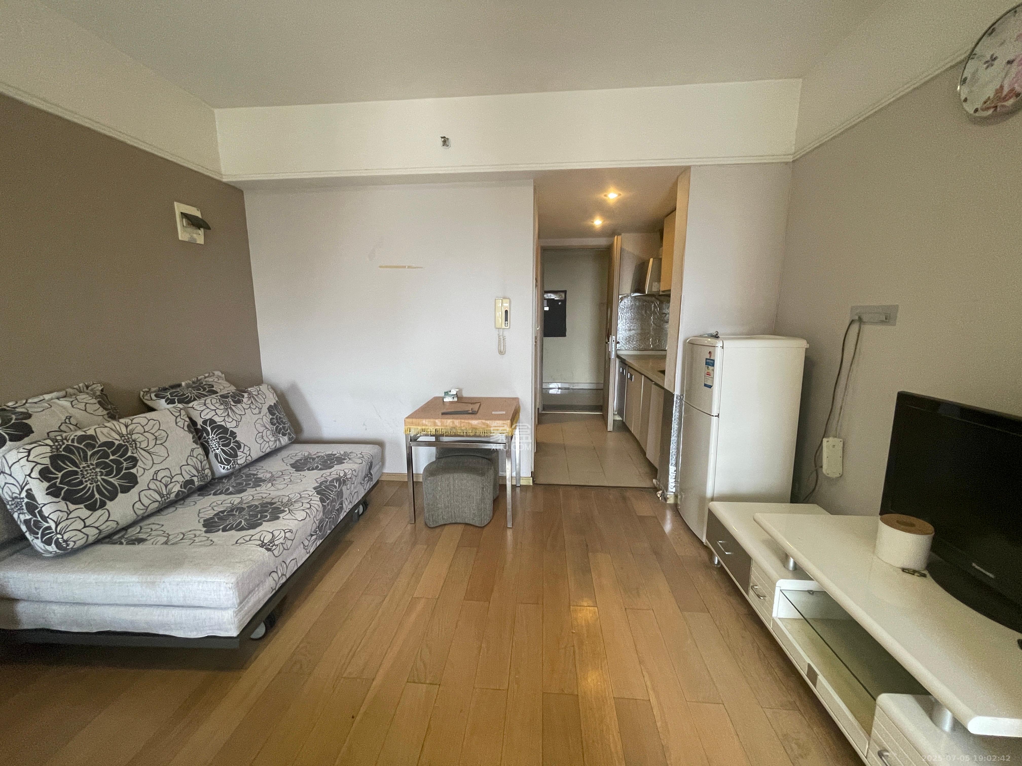 万科金色家园 1室1厅1卫 1550.0元/月 万科金色家园 1室1厅1卫 1550.0元/月室内图