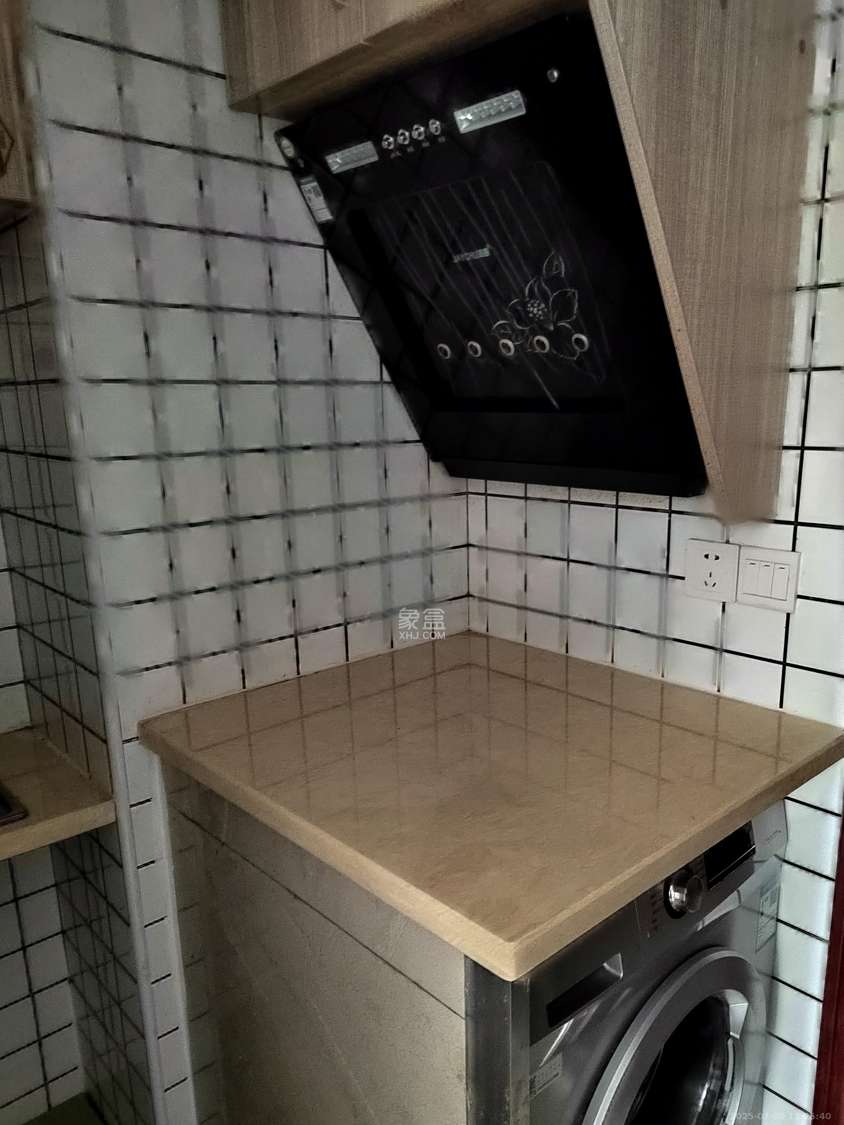 叠彩兰亭 1室1厅1卫 1200.0元/月 叠彩兰亭 1室1厅1卫 1200.0元/月室内图