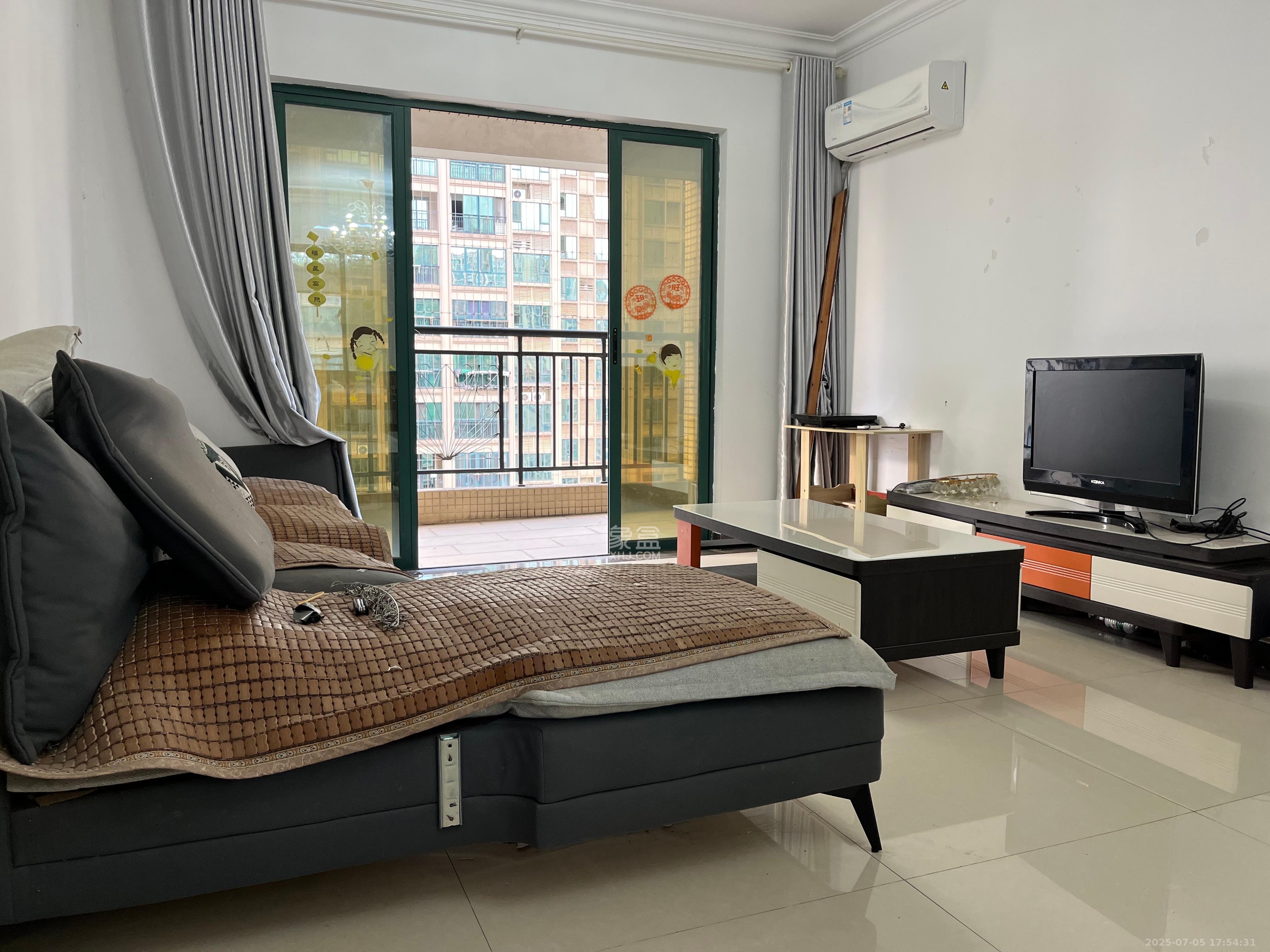 富基世纪公园  3室2厅1卫    1700.0元/月室内图