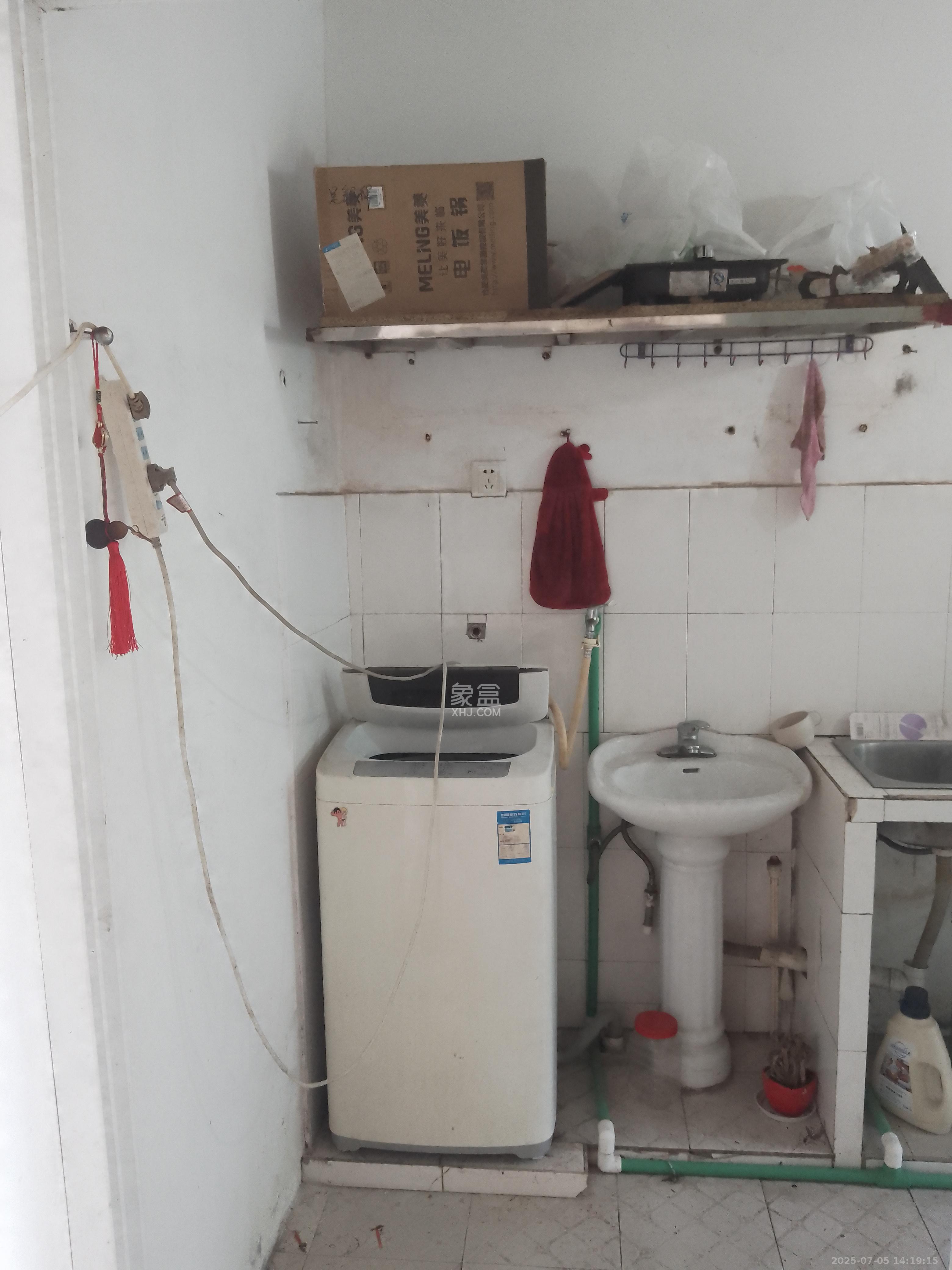 白沙家园(白沙欣苑) 1室1厅1卫 1500.0元/月 白沙家园(白沙欣苑) 1室1厅1卫 1500.0元/月室内图