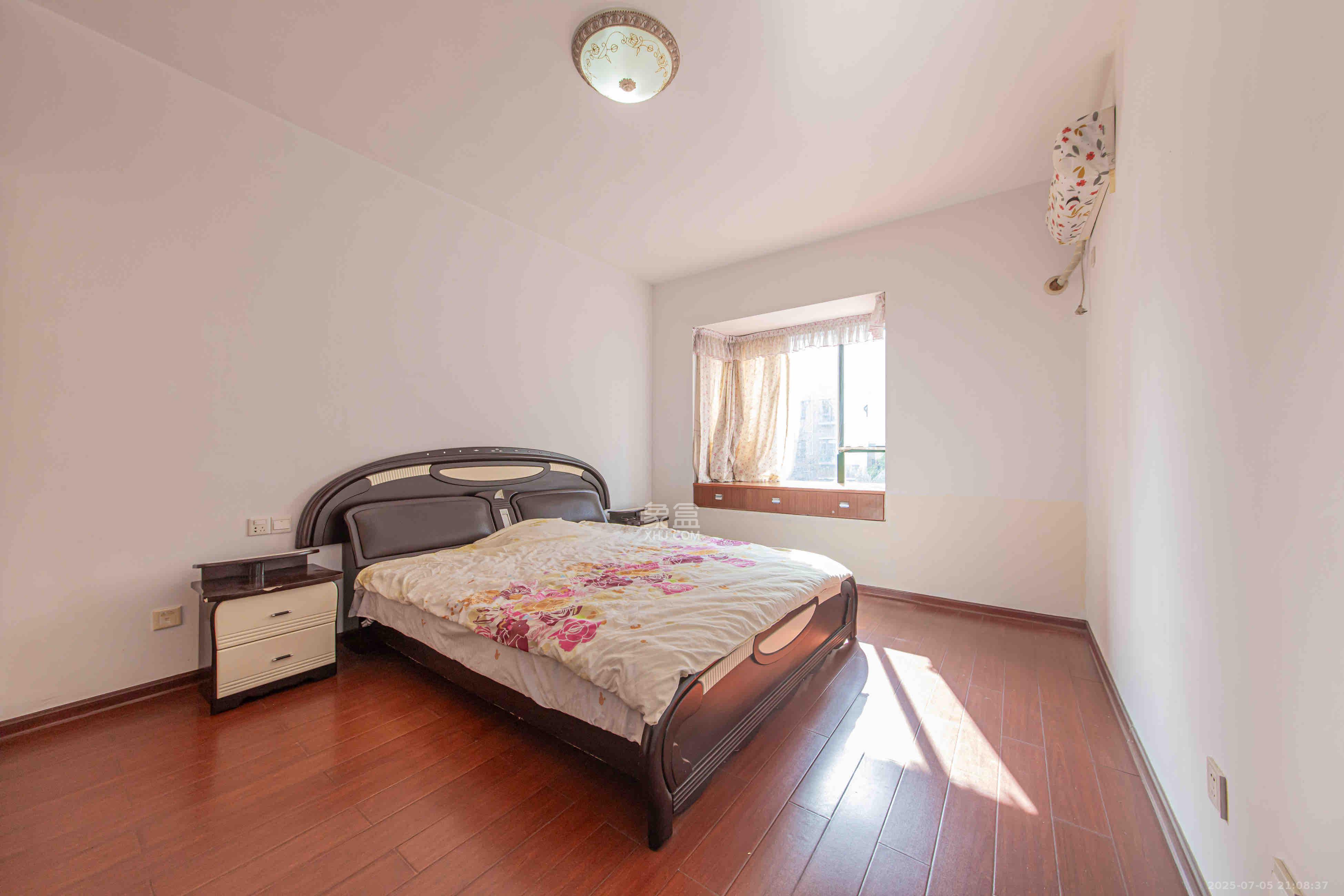 银桂苑  4室2厅2卫    3200.0元/月 银桂苑  4室2厅2卫    3200.0元/月室内图