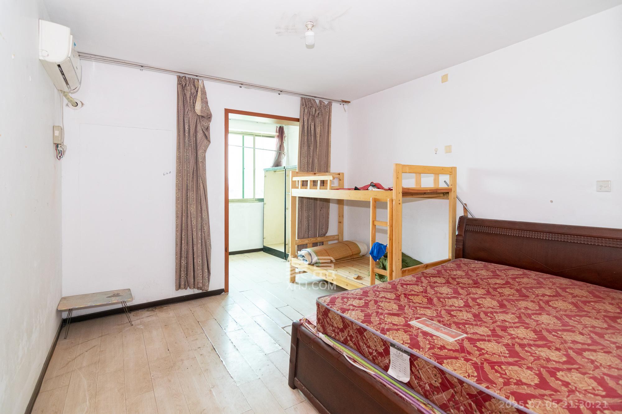 黄金乡金沙村废旧大市场  3室2厅1卫    42.8万 黄金乡金沙村废旧大市场  3室2厅1卫    42.8万卧室