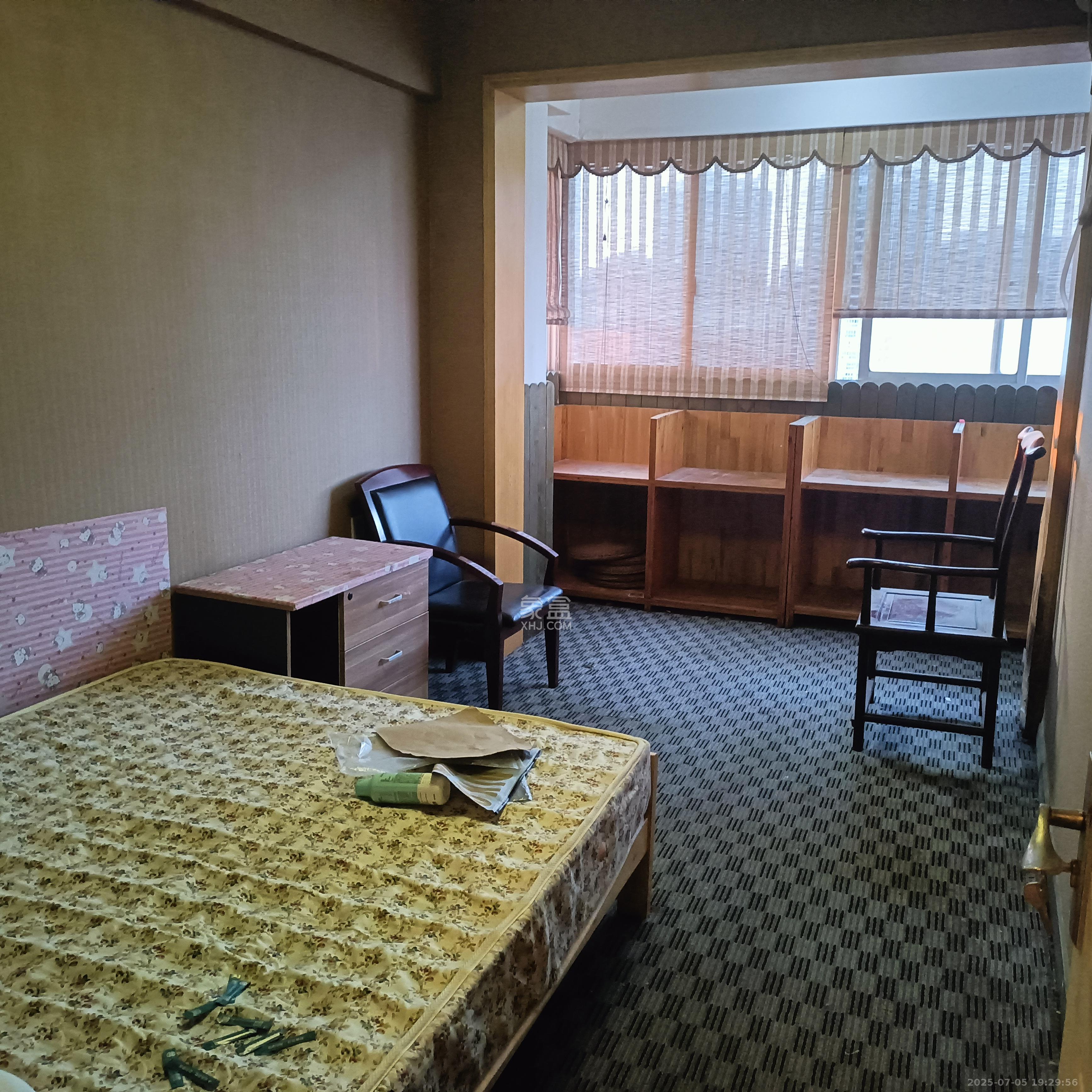 东城一品（国杰大厦）  4室2厅2卫    3500.0元/月室内图