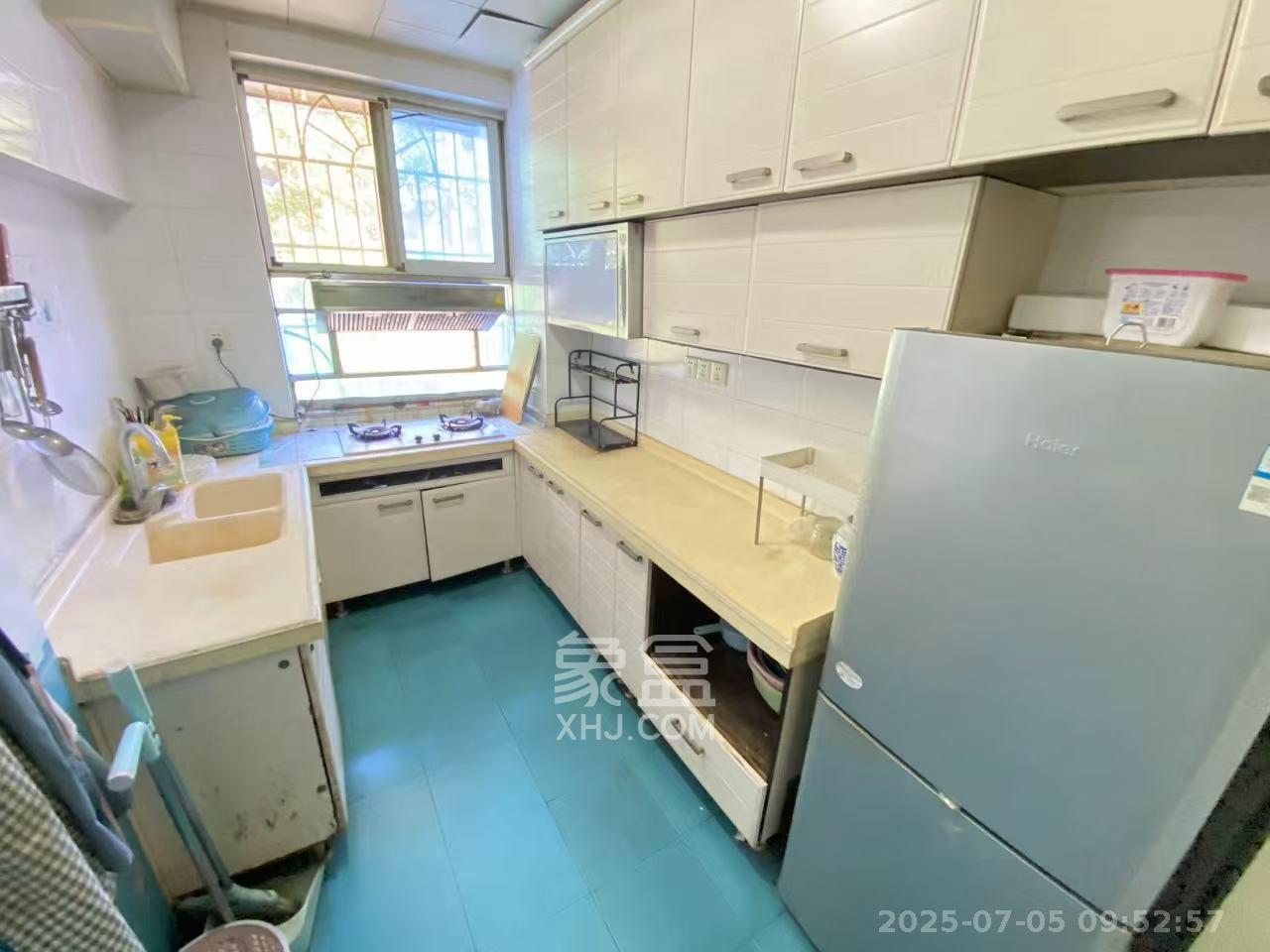 水泵厂宿舍  4室2厅2卫   2100.00元/月室内图