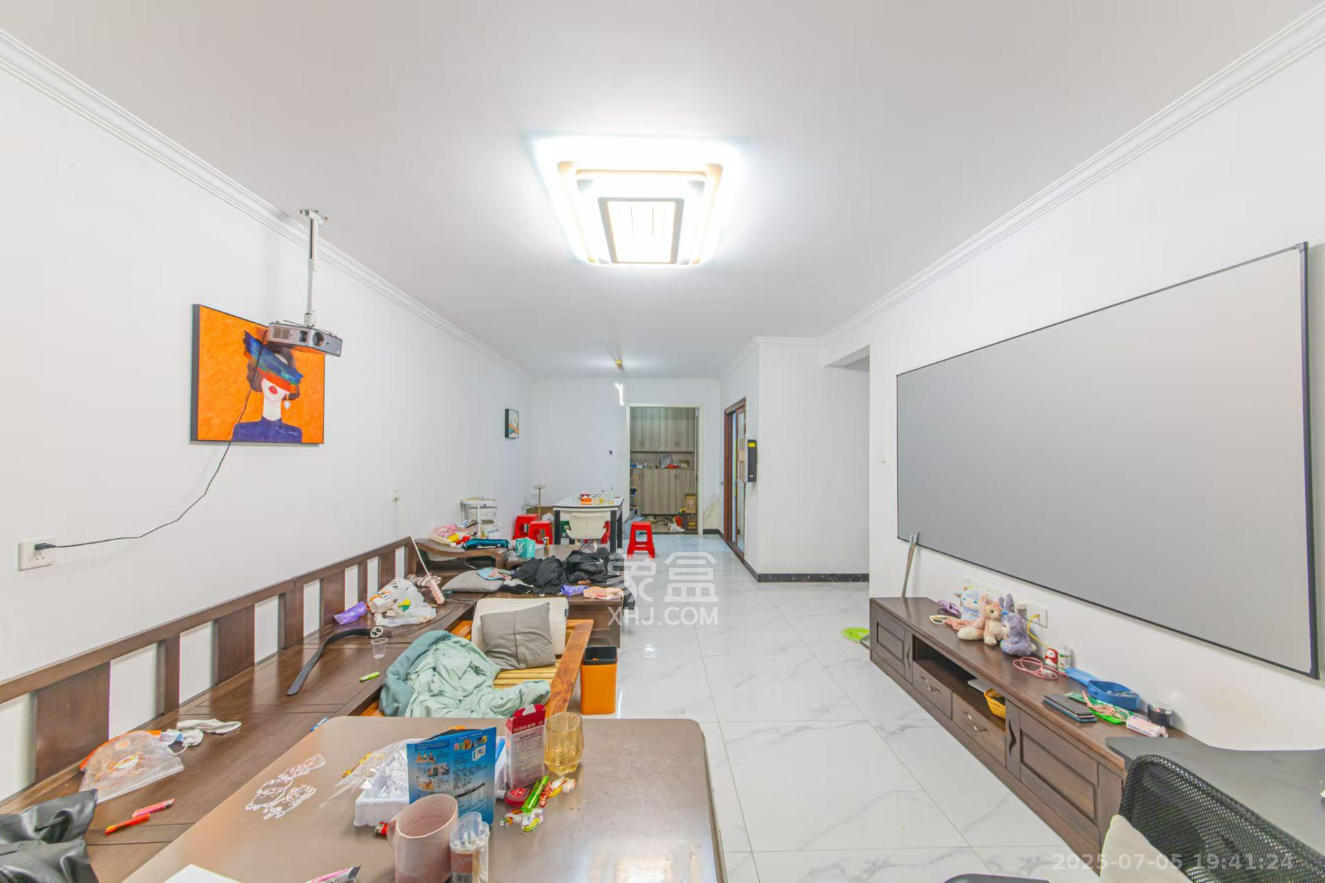 中建芙蓉嘉苑 3室2厅2卫 2100.0元/月 中建芙蓉嘉苑 3室2厅2卫 2100.0元/月室内图