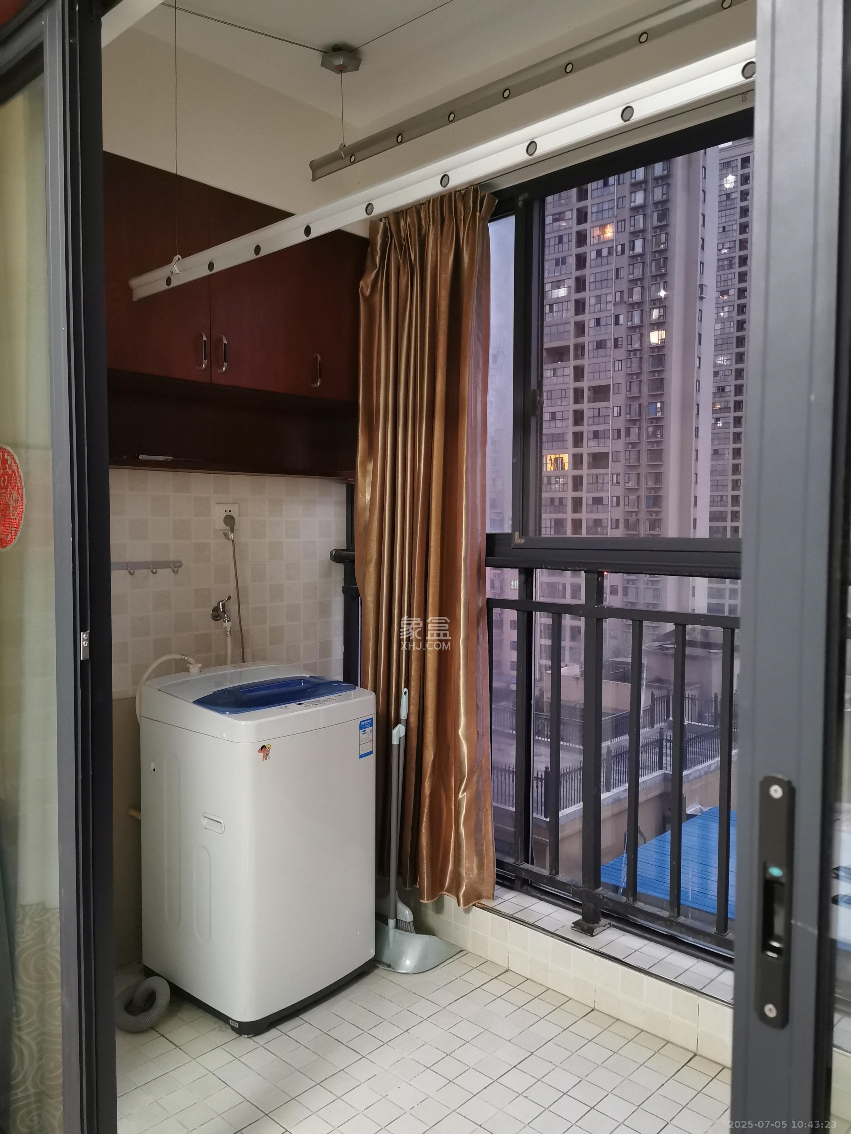 钰龙天下一期  2室1厅1卫    2300.0元/月室内图