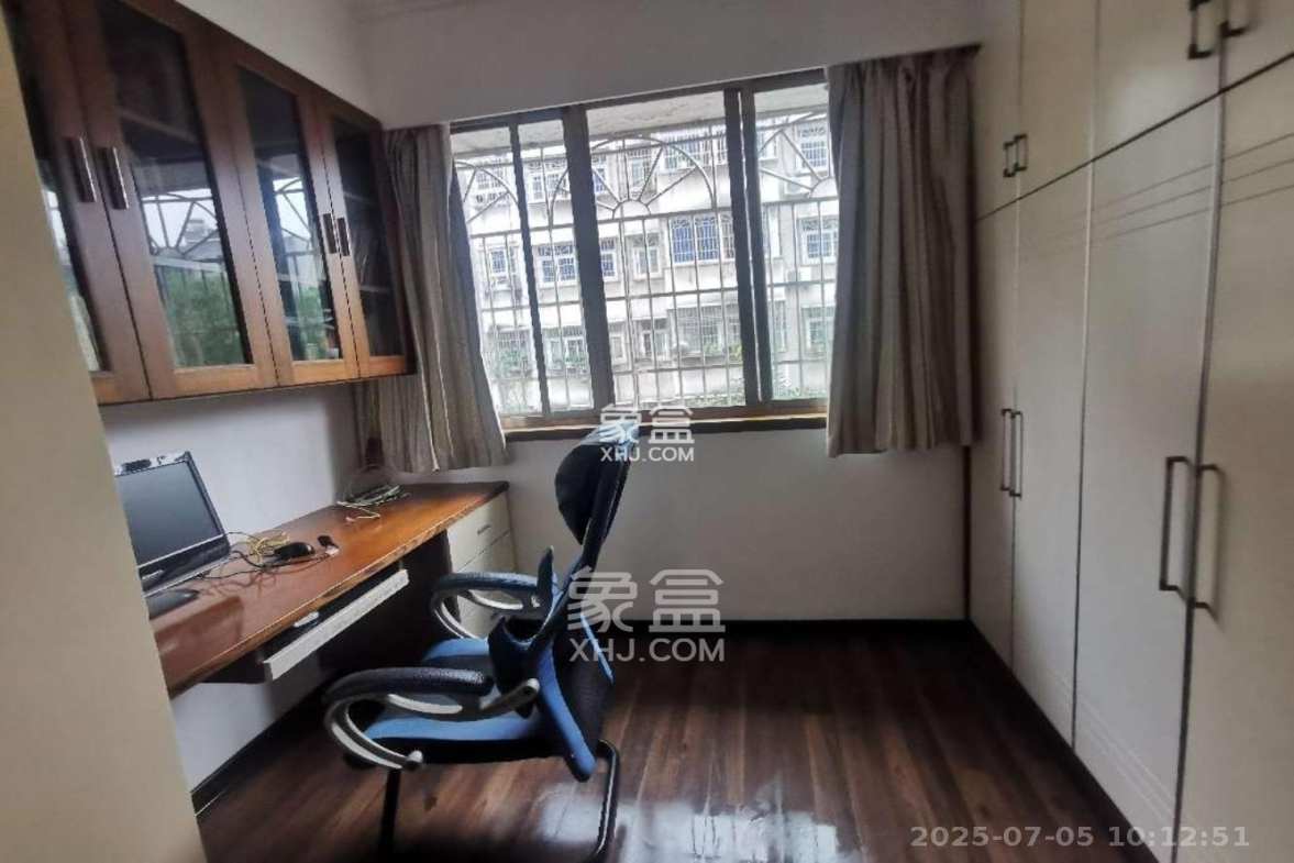 园丁花园 4室2厅2卫 59.8万 园丁花园 4室2厅2卫 59.8万室内图