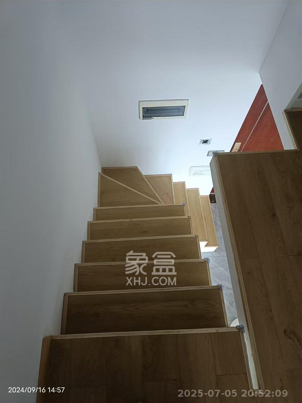 达美溪湖湾  1室1厅1卫   2500.00元/月室内图