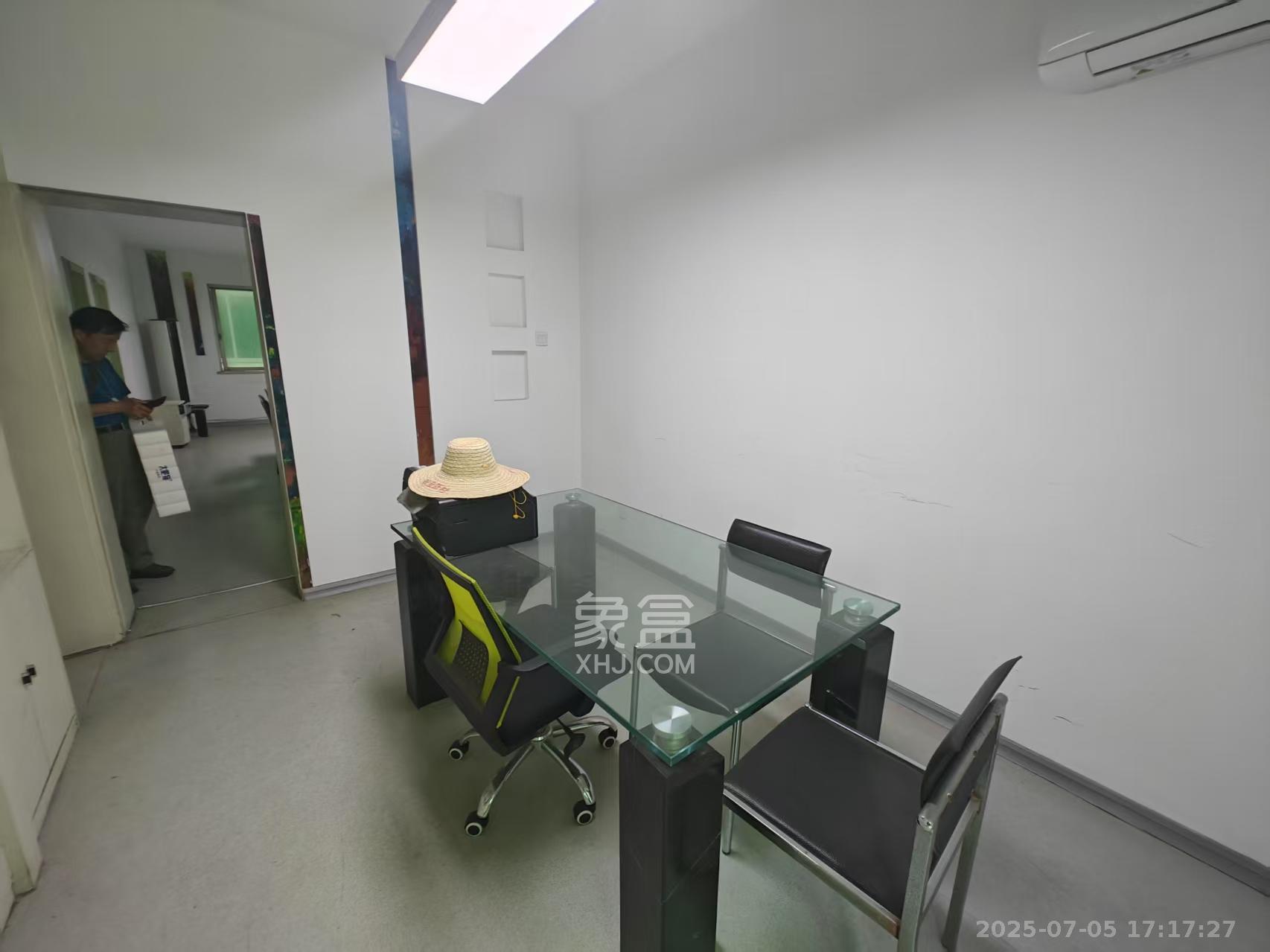 银海大厦 3室2厅1卫 3700.0元/月 银海大厦 3室2厅1卫 3700.0元/月室内图