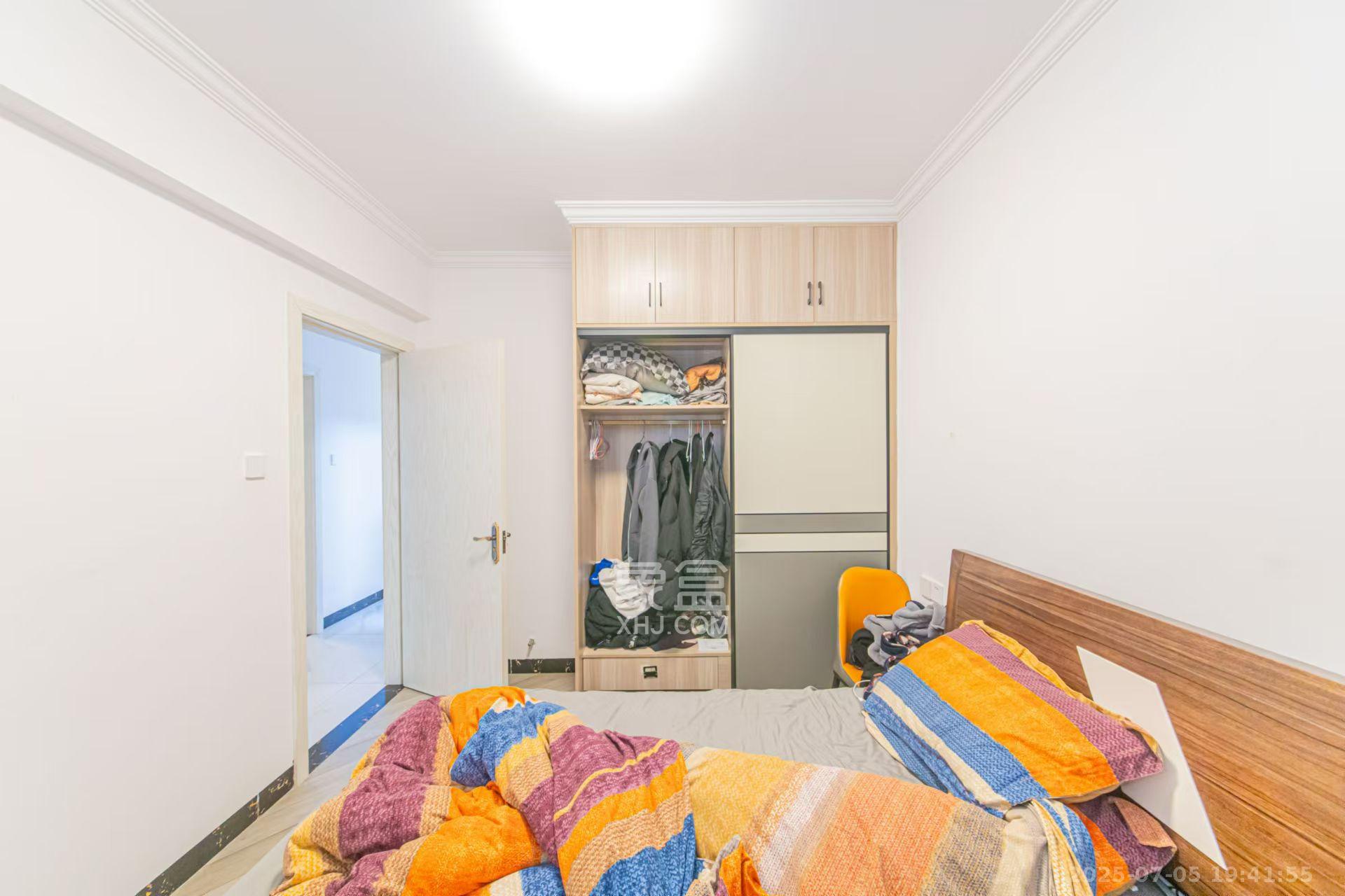 中建芙蓉嘉苑 3室2厅2卫 2100.0元/月 中建芙蓉嘉苑 3室2厅2卫 2100.0元/月室内图