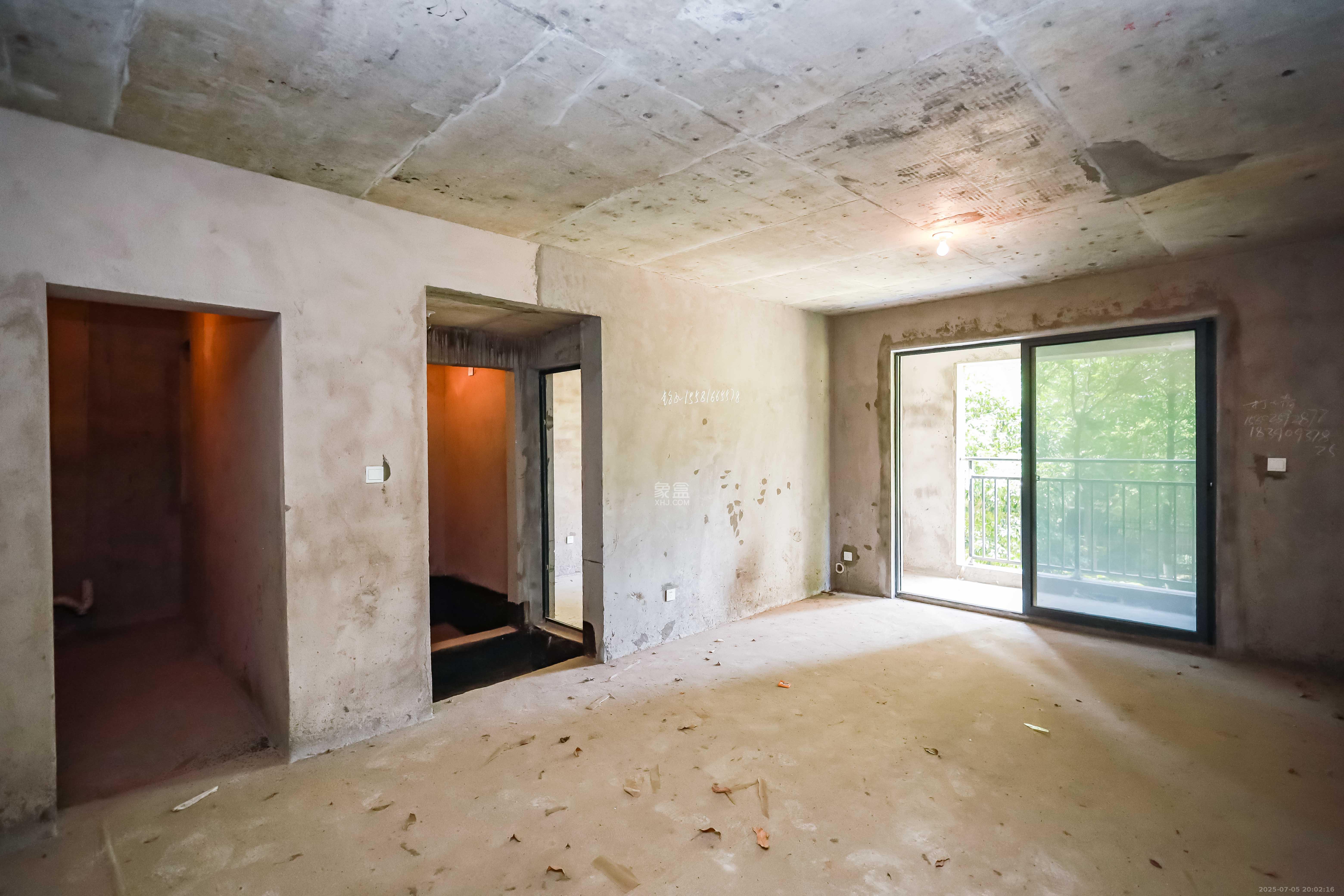 广泰锦苑 3室2厅1卫 71.0万 广泰锦苑 3室2厅1卫 71.0万客厅