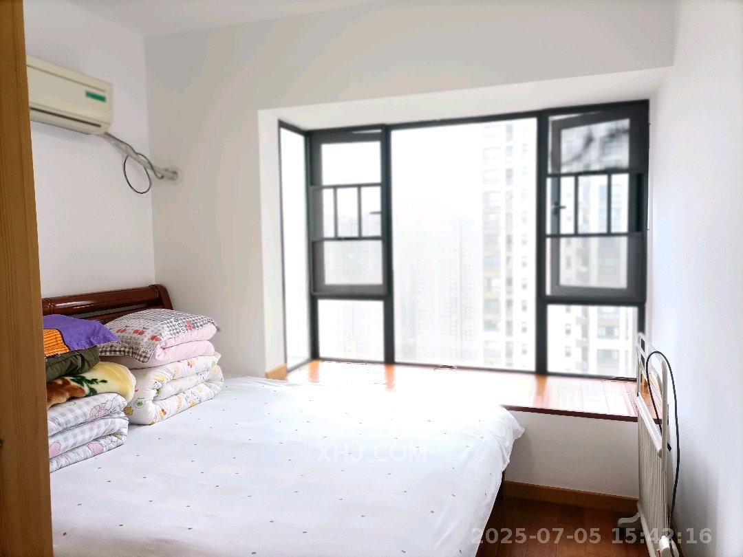 钰龙天下一期  2室2厅1卫   2200.00元/月室内图