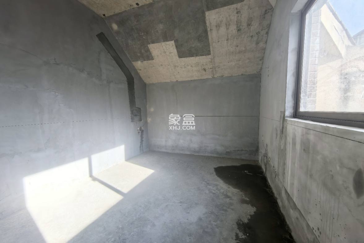 鲁能海蓝园筑  4室2厅3卫    280.0万 鲁能海蓝园筑  4室2厅3卫    280.0万室内图