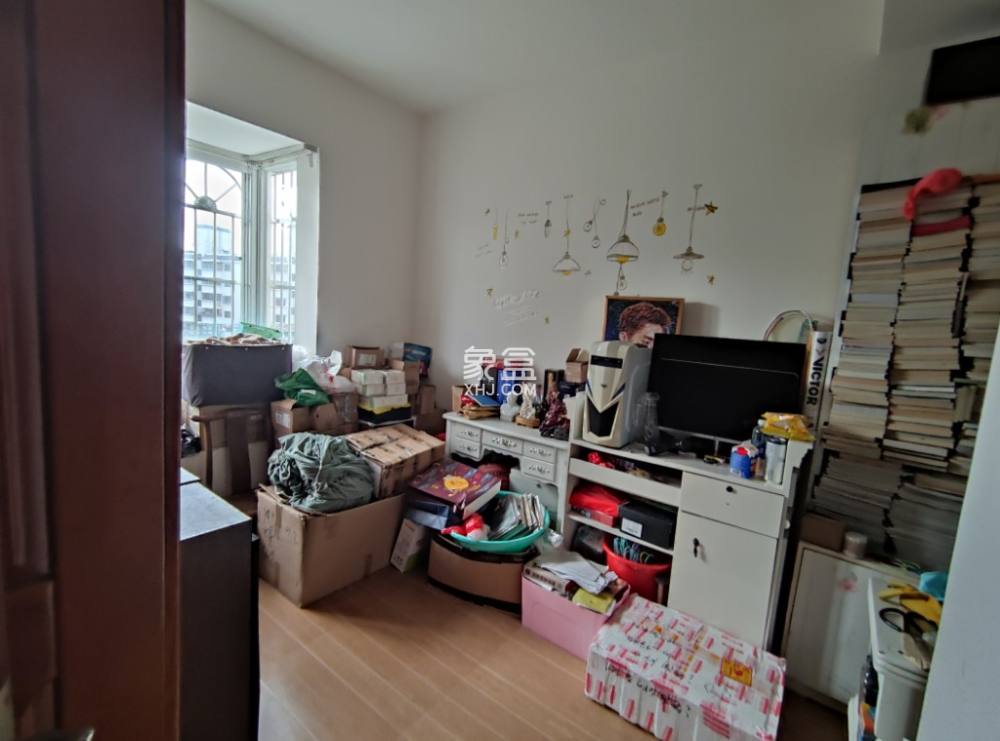 湖畔人家  2室2厅1卫   2500.00元/月室内图