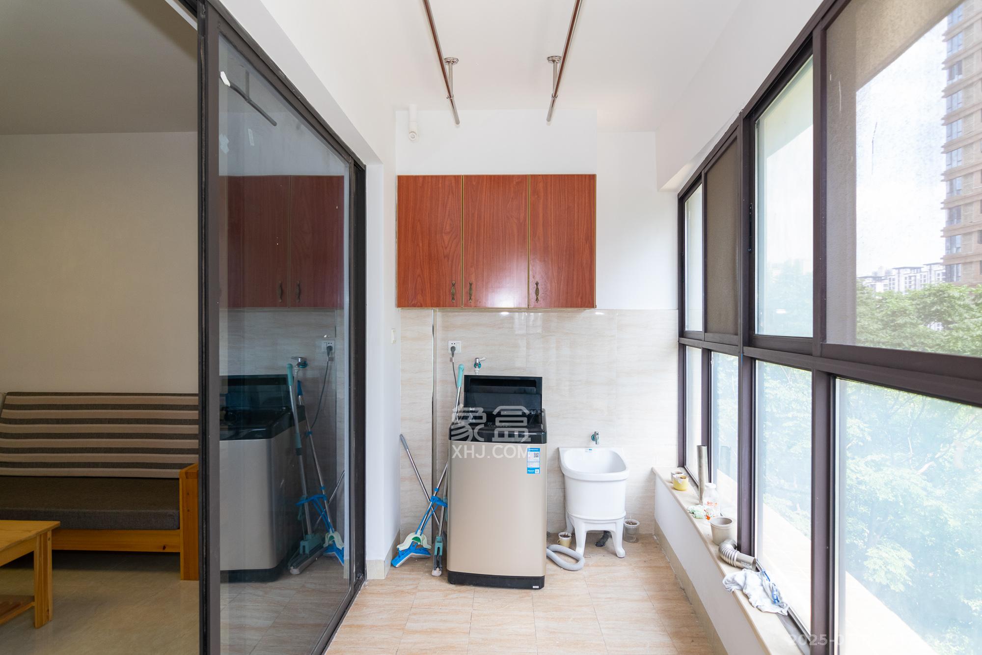 润和长郡(润和紫郡二三期) 1室0厅0卫 71.8万 润和长郡(润和紫郡二三期) 1室0厅0卫 71.8万阳台