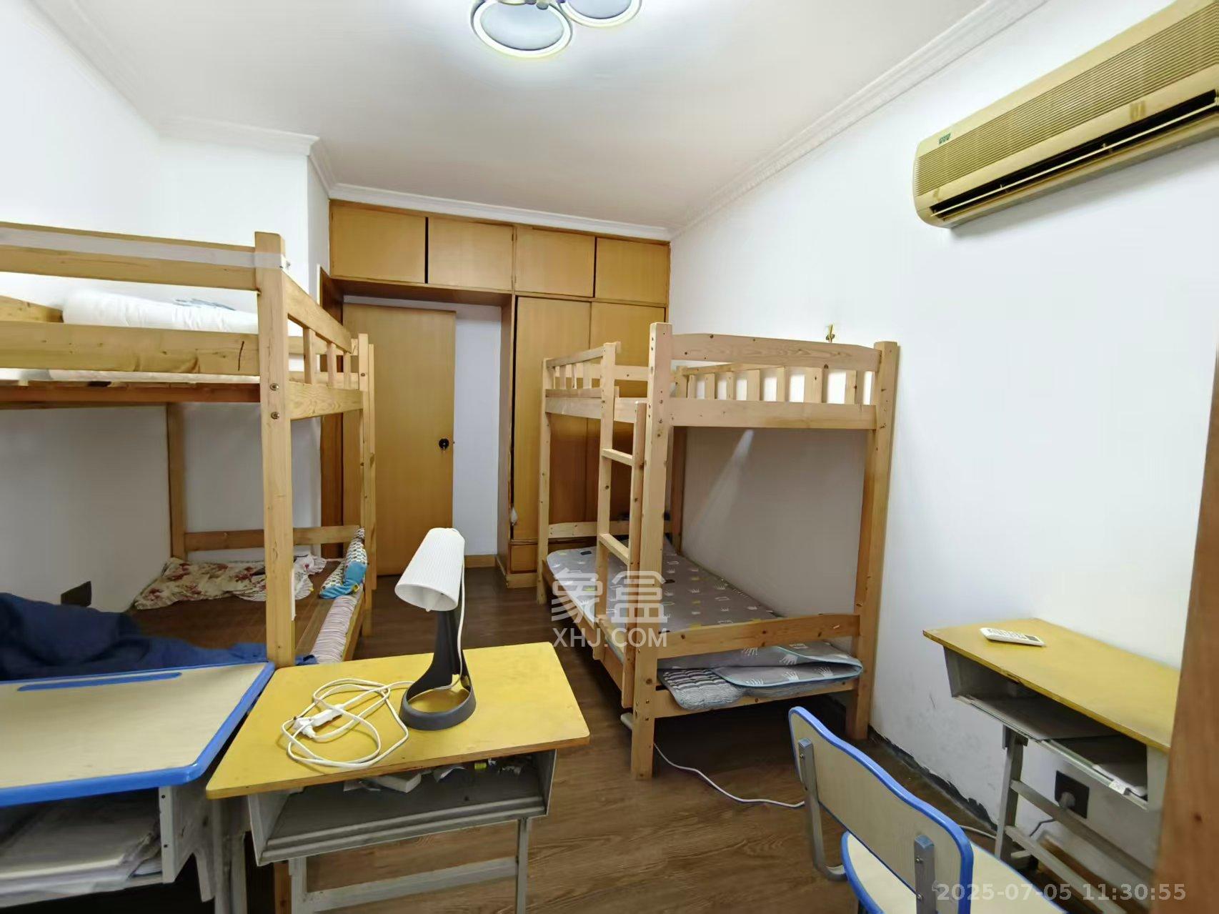 学院新村  3室2厅1卫   4300.00元/月室内图