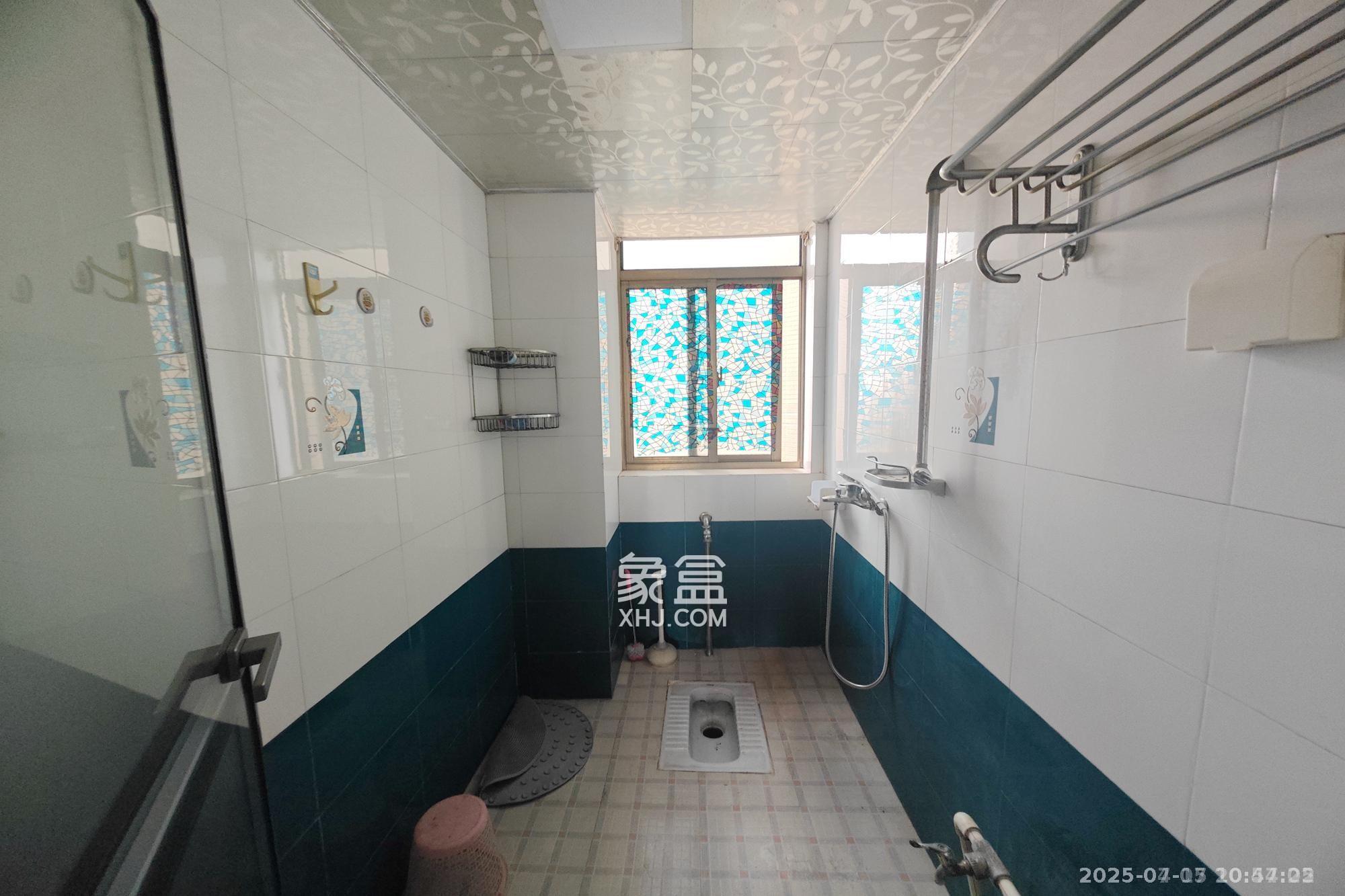 城南郡 5室2厅2卫 3600.0元/月 城南郡 5室2厅2卫 3600.0元/月室内图