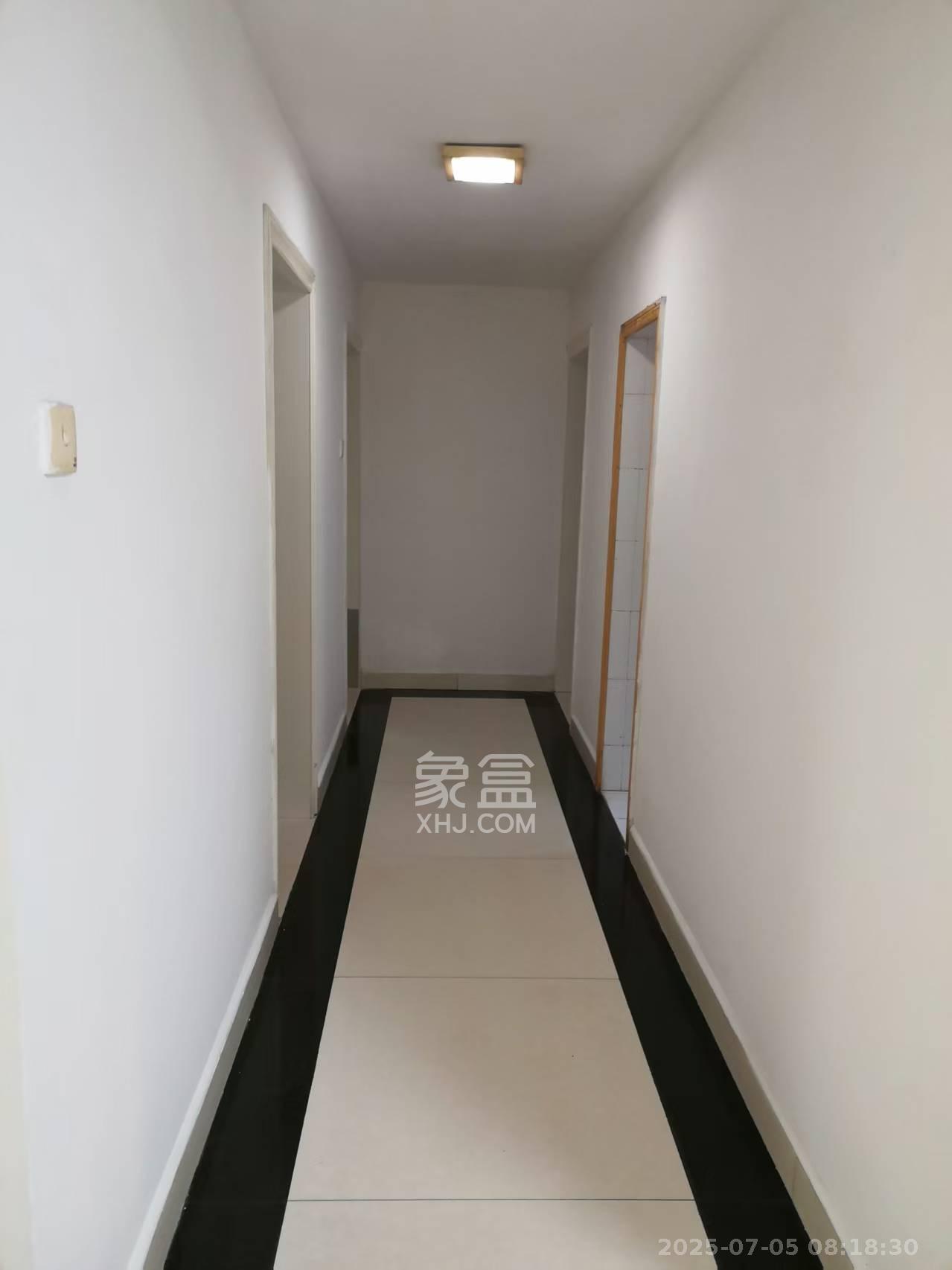 涉外花园 3室2厅1卫 2000.0元/月 涉外花园 3室2厅1卫 2000.0元/月室内图