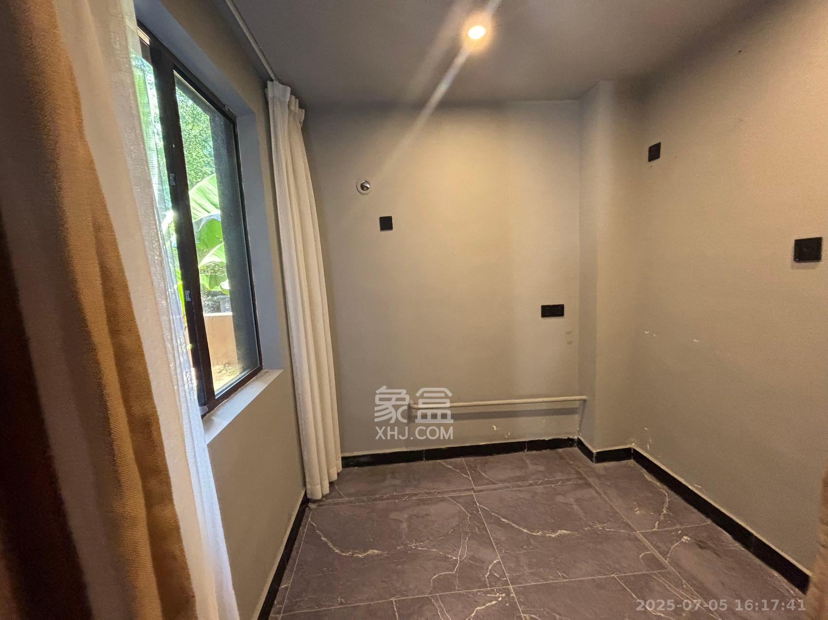 欧莱雅郡 4室2厅2卫 3500.0元/月 欧莱雅郡 4室2厅2卫 3500.0元/月室内图