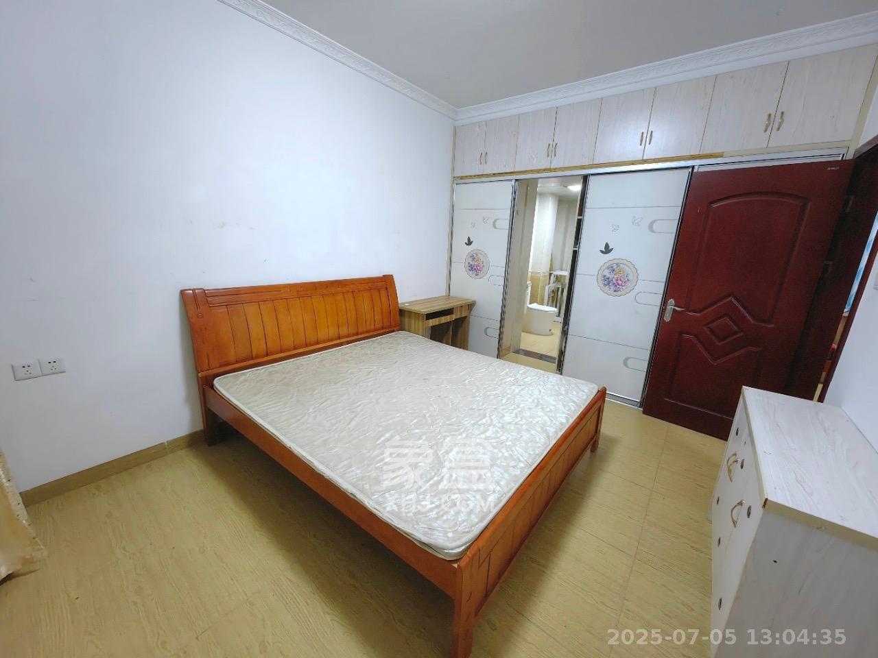 嘉顺苑  3室2厅2卫   2300.00元/月室内图